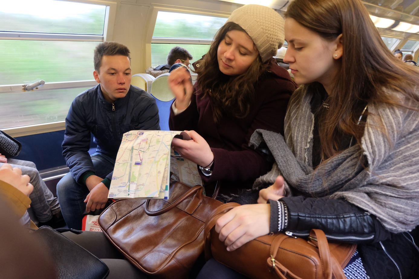 „Explorări” ATOR în Orașul Luminilor