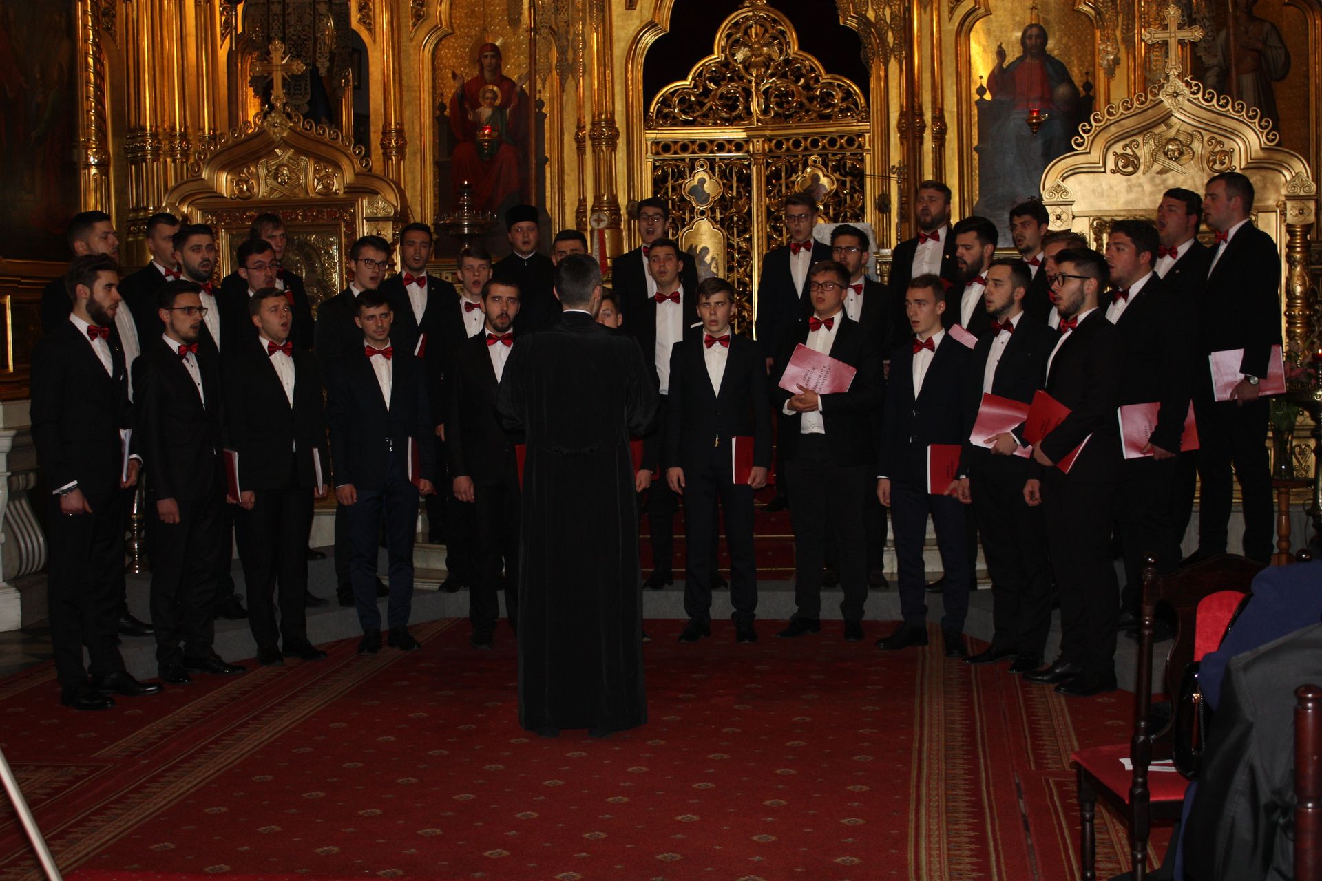 Corul Facultăţii de Teologie din Iaşi a obţinut Marele Premiu al festivalului din Hajnówka, Polonia