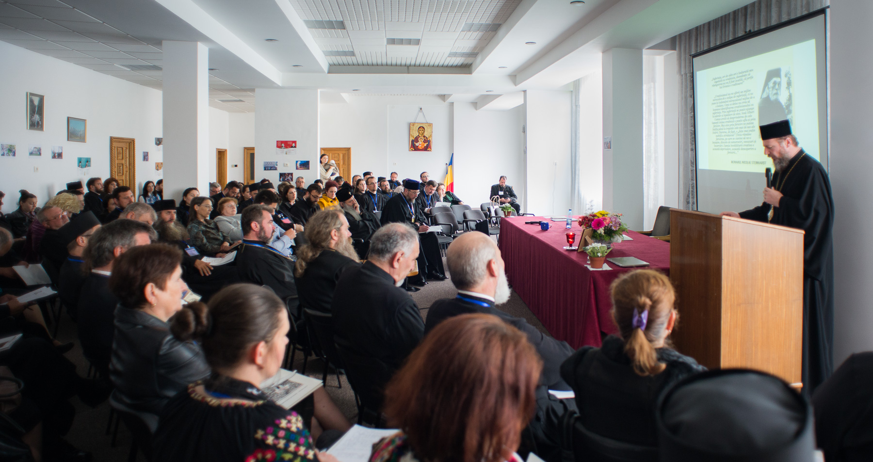 A doua conferință cu preoții și preotesele din Arhiepiscopia Iașilor, la Centrul Cultural Pastoral „Sfântul Daniil Sihastrul”-Durău