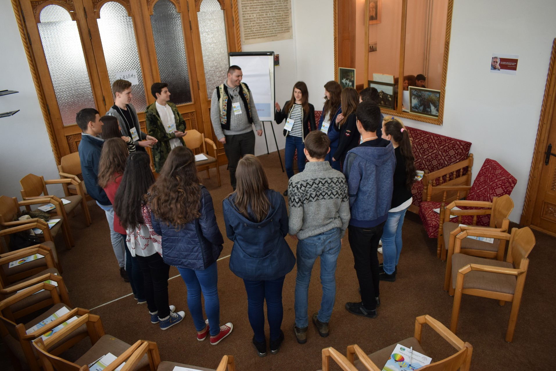 Tinerii de pe Valea Muntelui Ceahlău: „...cum să nu călătorim singuri”