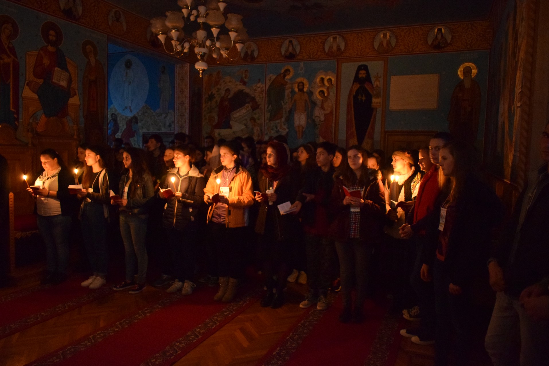 Tinerii de pe Valea Muntelui Ceahlău: „...cum să nu călătorim singuri”