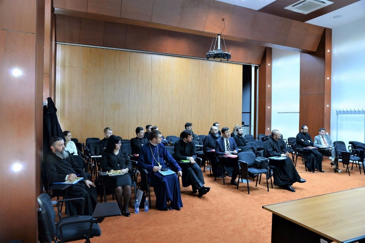 Arhiepiscopia Romanului şi Bacăului, reprezentată la Adunarea Federaţiei „Filantropia“ Arhiepiscopia Romanului şi Bacăului, reprezentată la Adunarea Federaţiei „Filantropia“