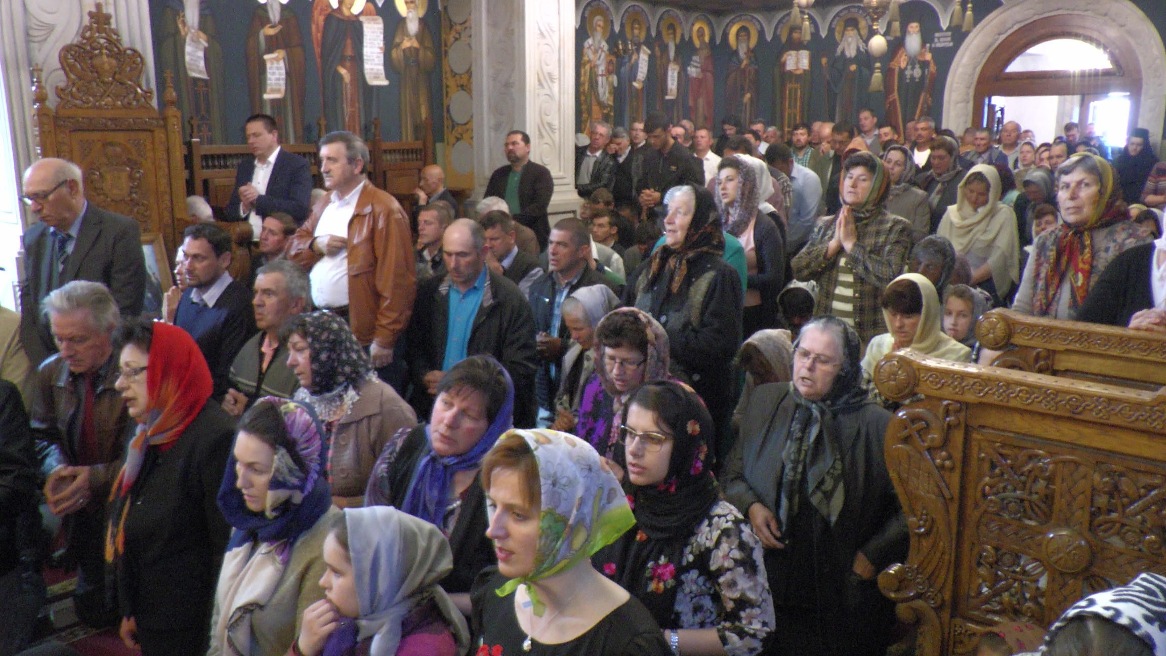 Liturghie arhierească la Mănăstirea Cămârzani