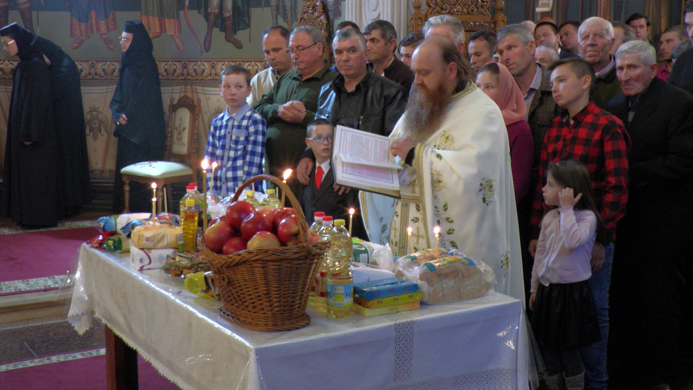 Liturghie arhierească la Mănăstirea Cămârzani