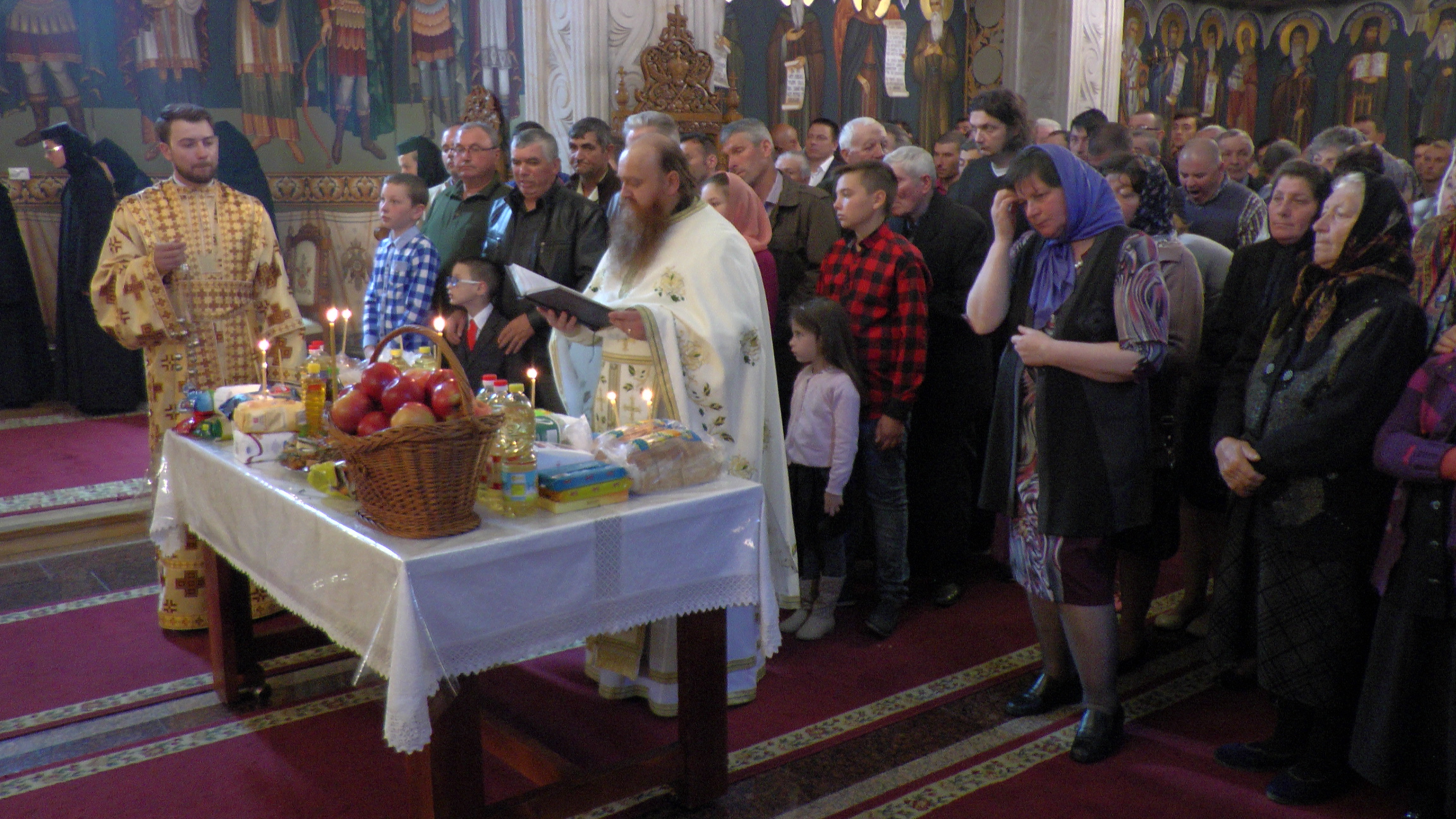 Liturghie arhierească la Mănăstirea Cămârzani