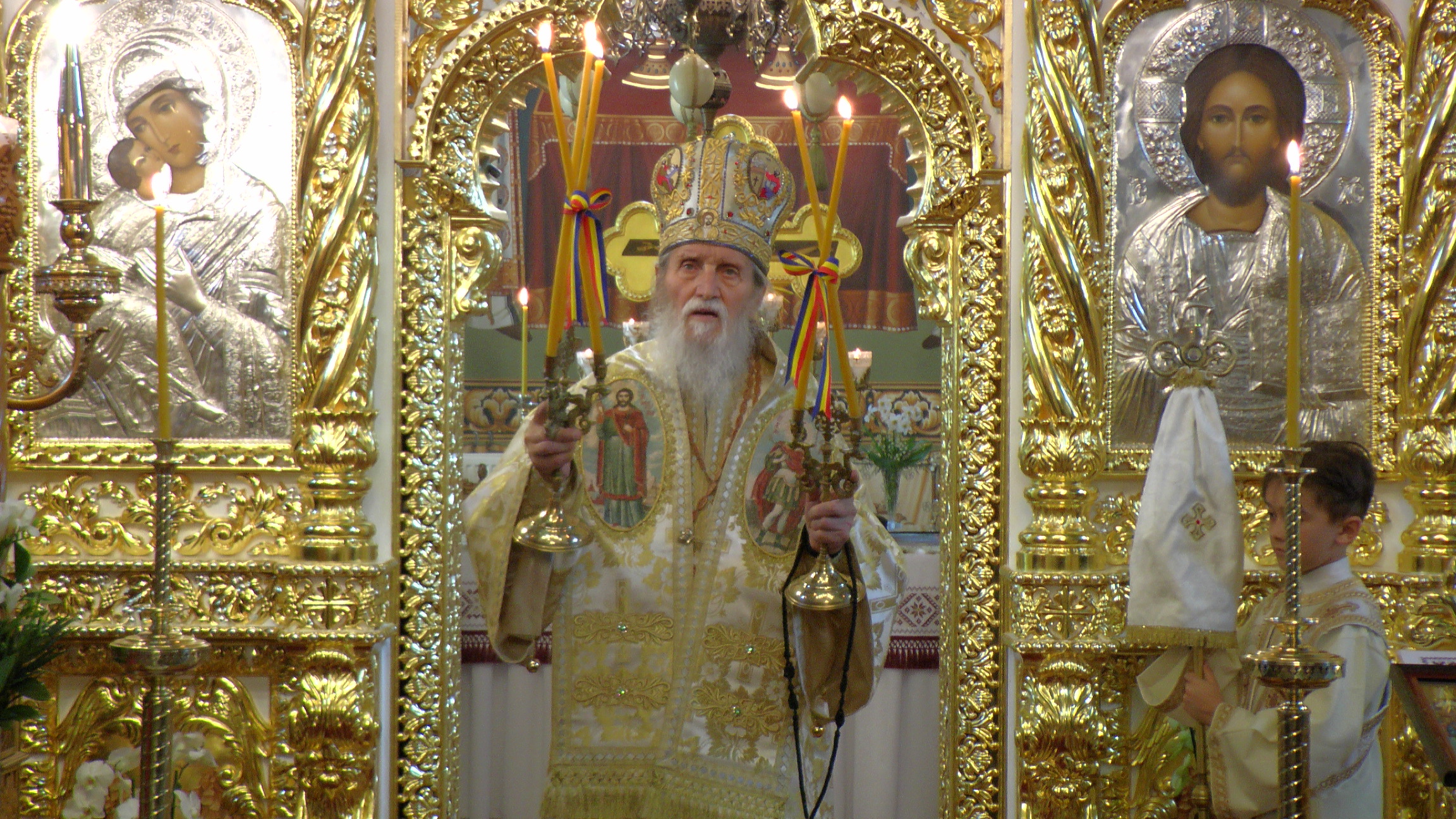 Liturghie arhierească la Mănăstirea Cămârzani