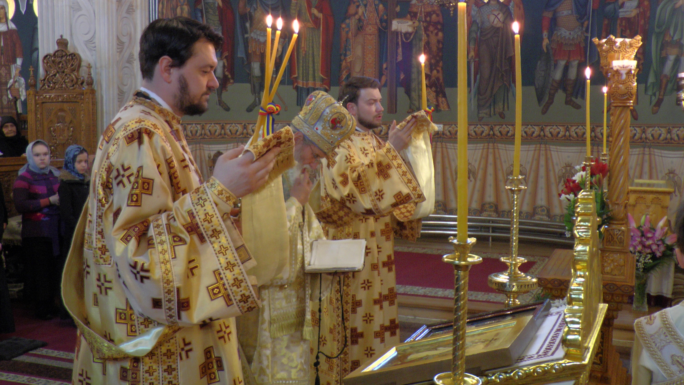 Liturghie arhierească la Mănăstirea Cămârzani