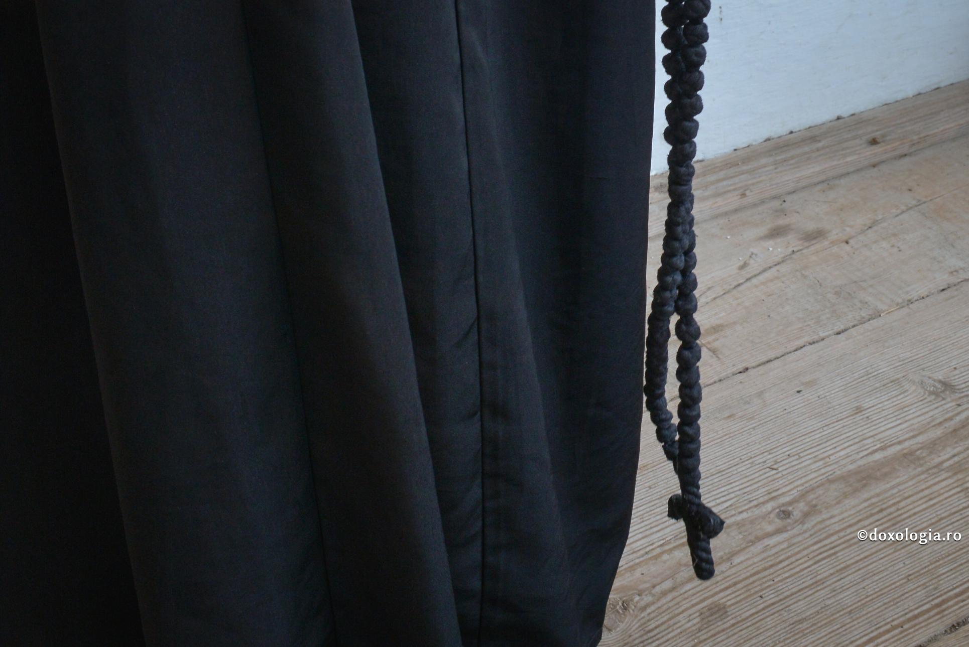 „Vigilenţă revoluţionară” împotriva monahilor și a monahiilor - Decretul 410 din 19 noiembrie 1959