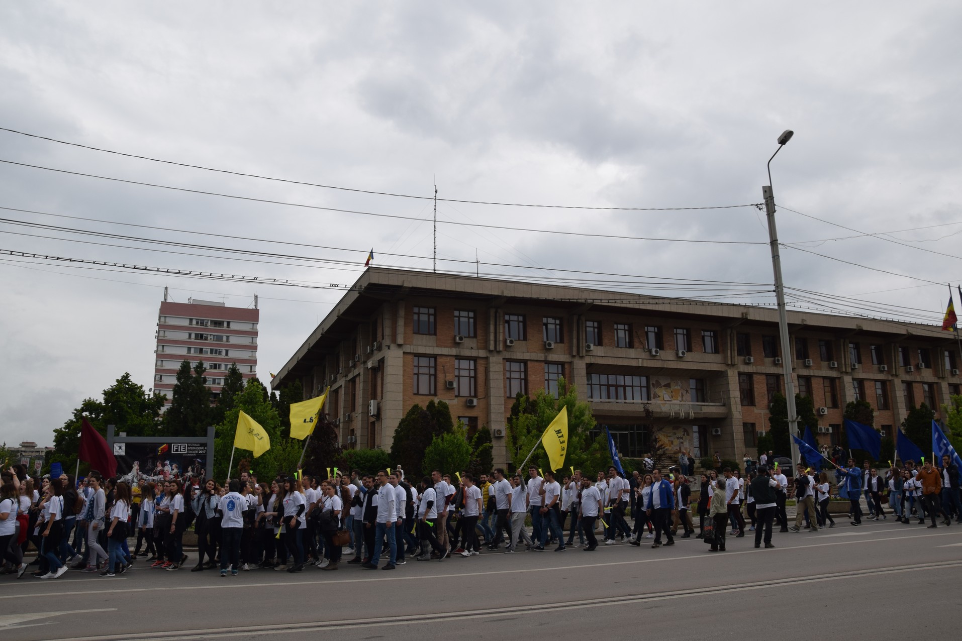 IPS Mitropolit Teofan, la „Marşul Absolventului“: „O persoană fericită este o persoană care mulţumeşte“