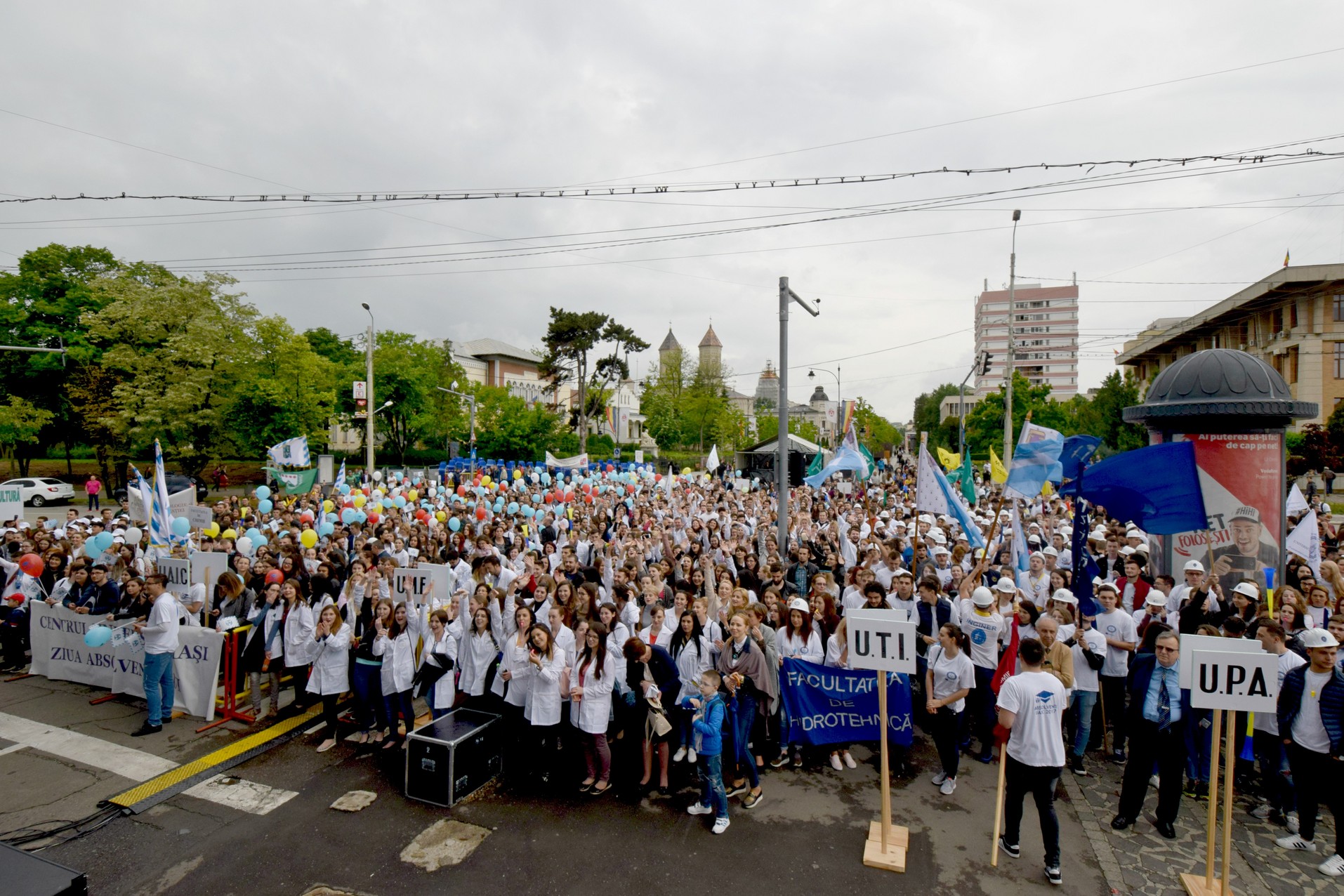 IPS Mitropolit Teofan, la „Marşul Absolventului“: „O persoană fericită este o persoană care mulţumeşte“