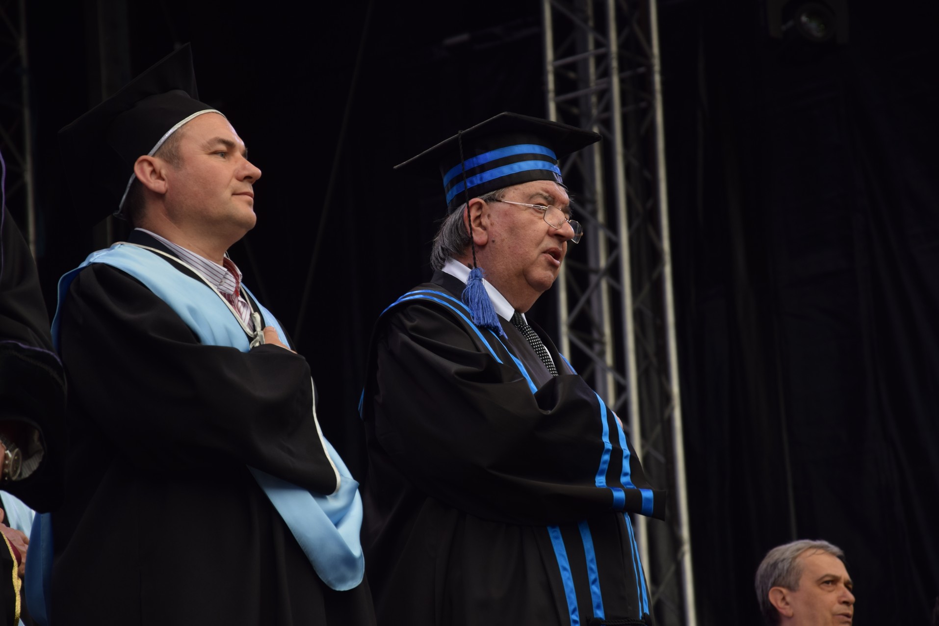 IPS Mitropolit Teofan, la „Marşul Absolventului“: „O persoană fericită este o persoană care mulţumeşte“