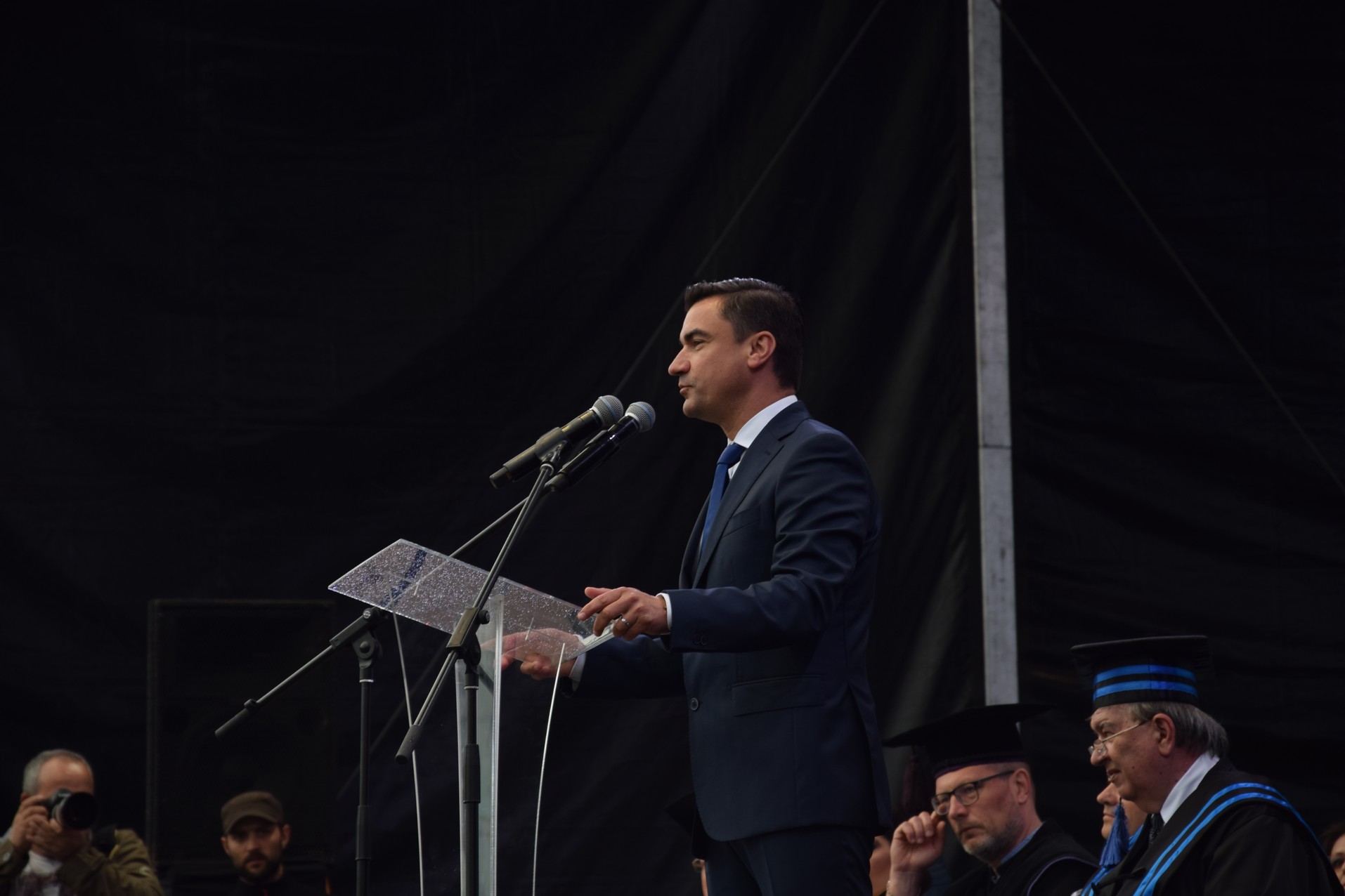 IPS Mitropolit Teofan, la „Marşul Absolventului“: „O persoană fericită este o persoană care mulţumeşte“