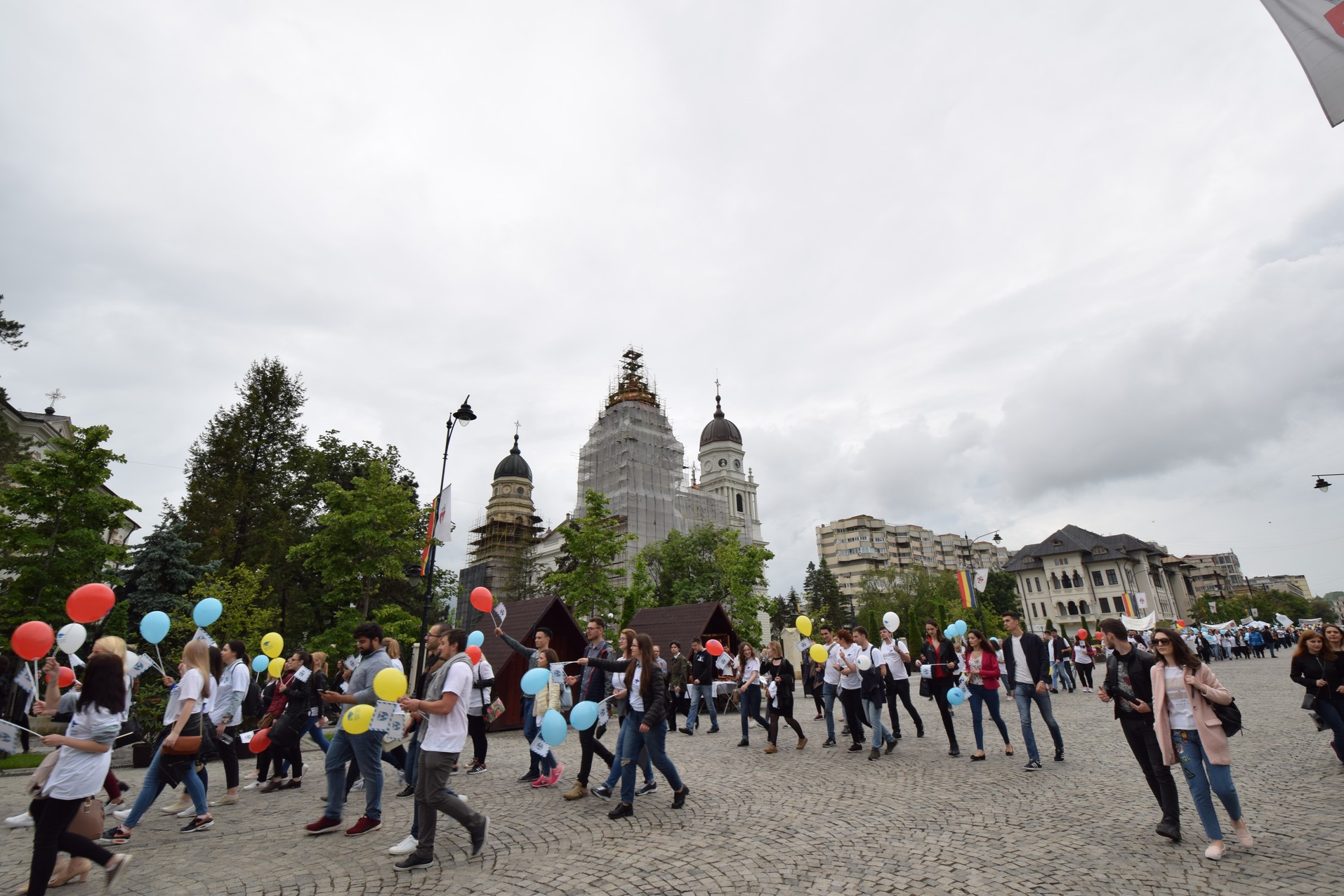 IPS Mitropolit Teofan, la „Marşul Absolventului“: „O persoană fericită este o persoană care mulţumeşte“