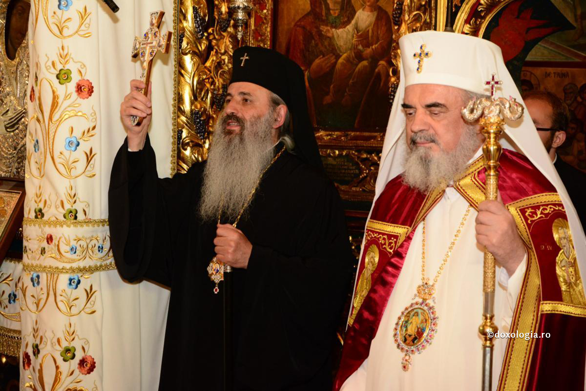 Patriarhul României a ajuns la Putna