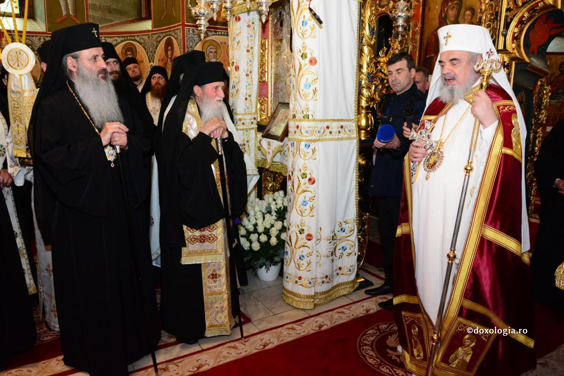 Patriarhul României a ajuns la Putna