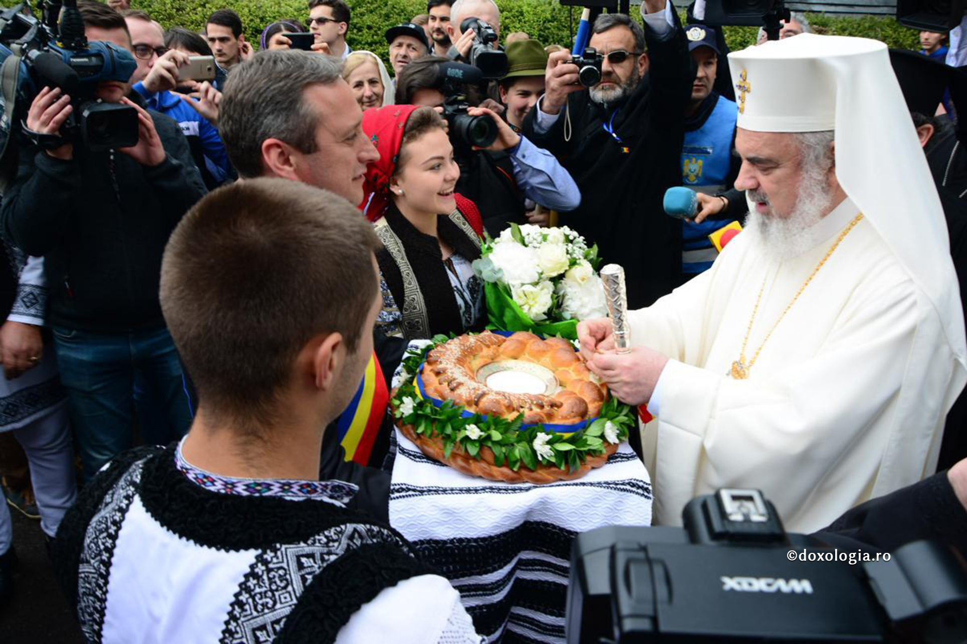 Patriarhul României a ajuns la Putna