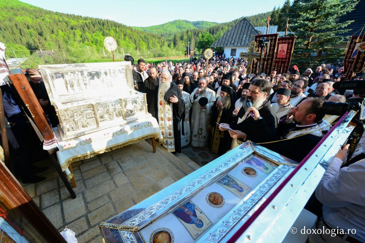 Foto: Tudorel Rusu Pelerinajul Sfinților a unit în rugăciune mănăstirile Putna și Sihăstria Putnei