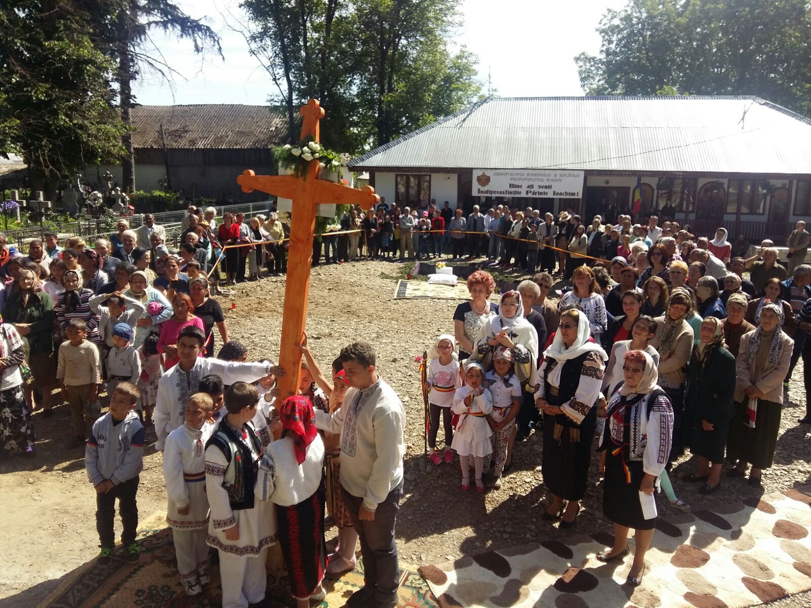 Piatră de temelie pentru biserica Parohiei Moreni Piatră de temelie pentru biserica Parohiei Moreni