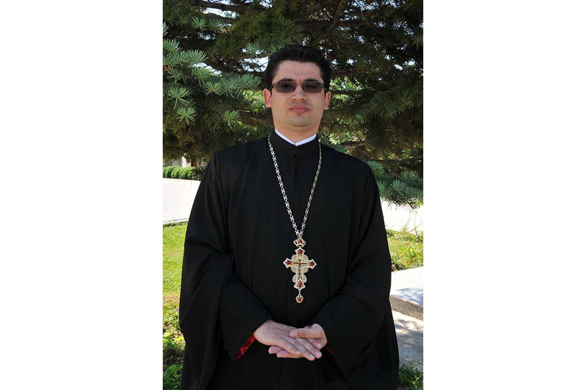 „Tinerii sunt asemenea pomilor: dacă nu au lângă ei un tutore drept, atunci cresc strâmb”