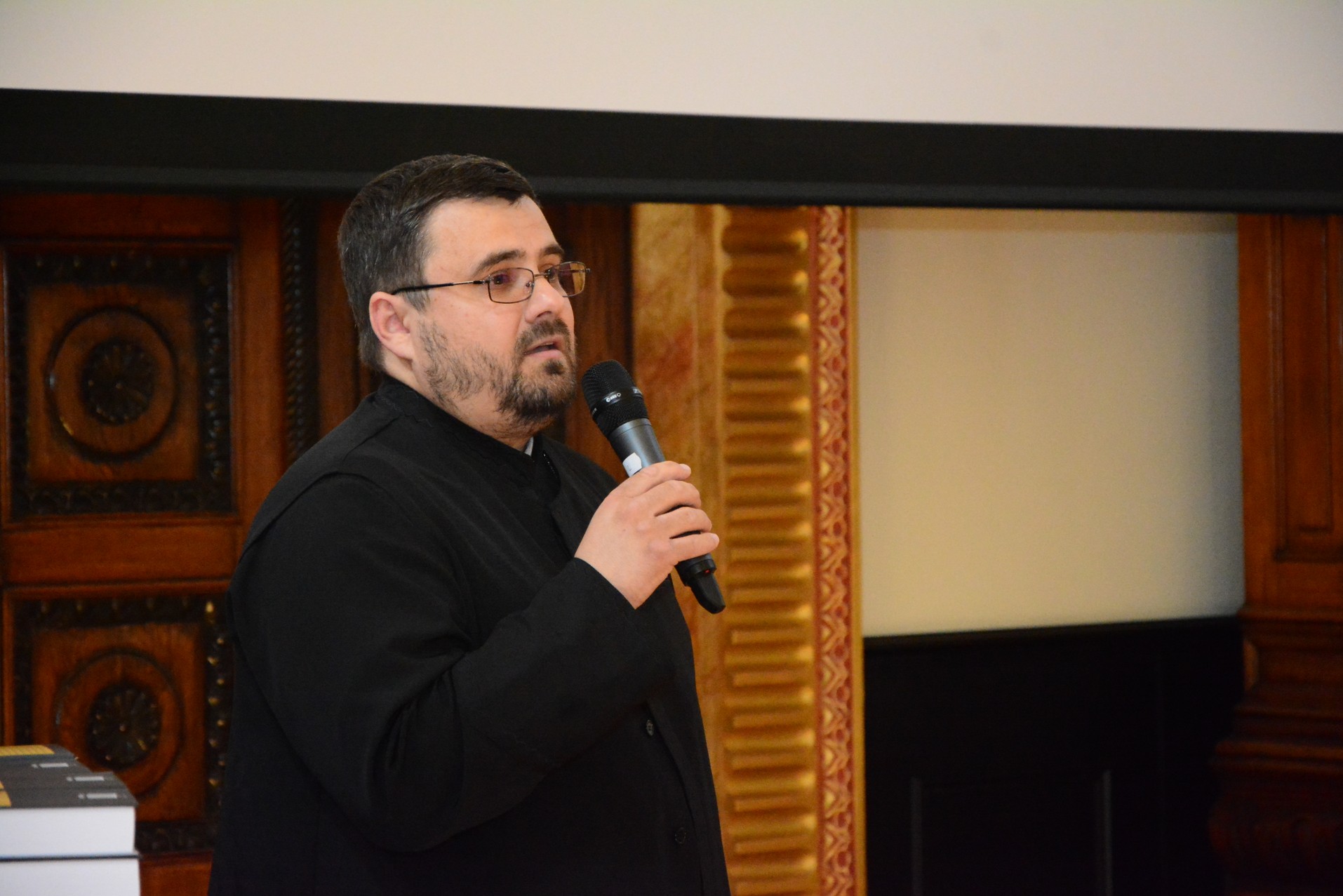 Elevii olimpici, premiaţi de IPS Părinte Mitropolit Teofan