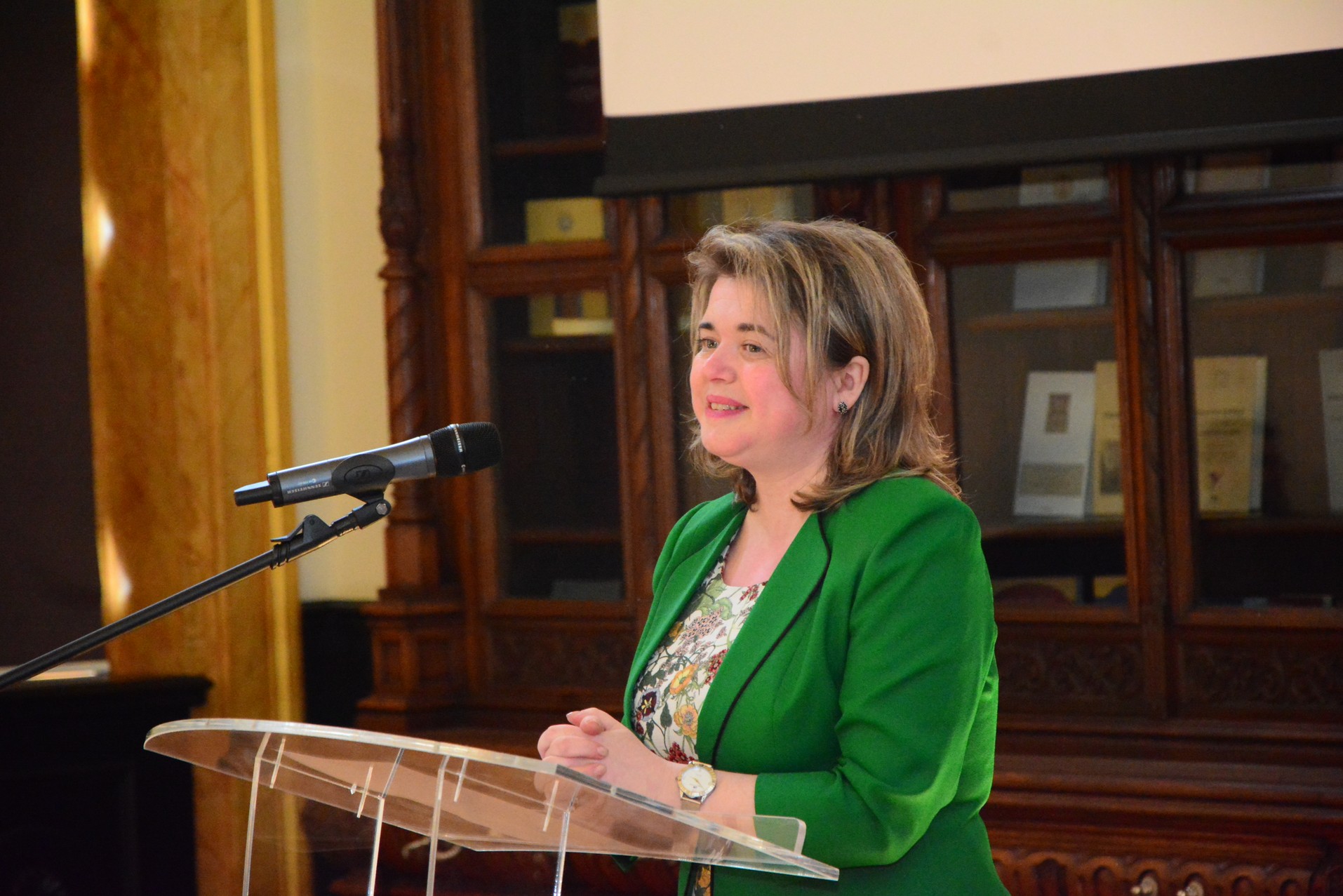 Elevii olimpici, premiaţi de IPS Părinte Mitropolit Teofan