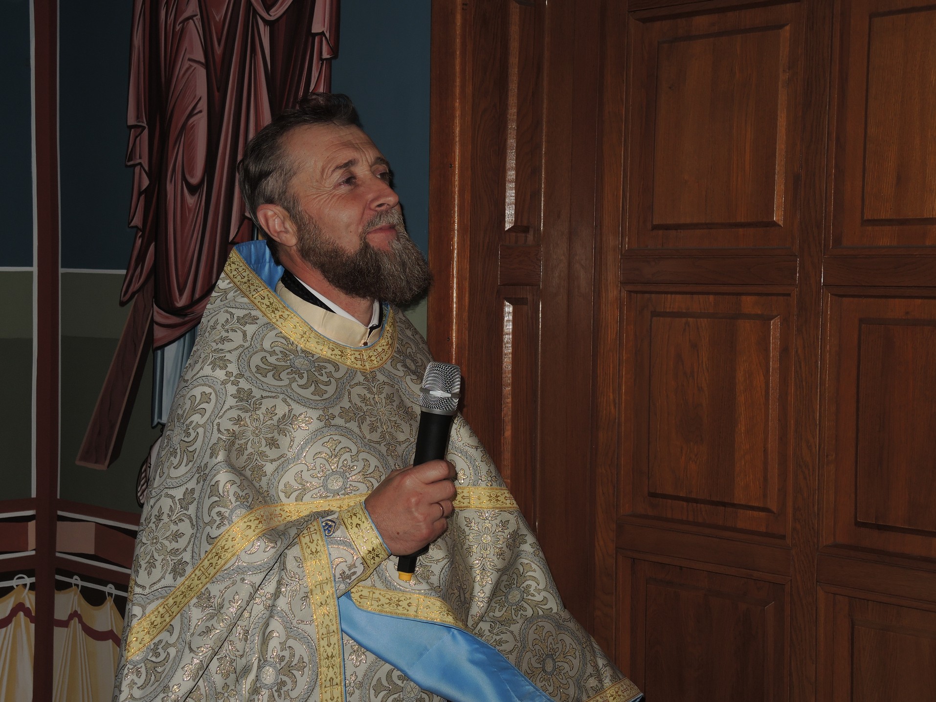 Resfințire de biserică la Crăcăoani: „Biserica este spitalul unde Doctorul este Dumnezeu” Resfințire de biserică la Crăcăoani: „Biserica este spitalul unde Doctorul este Dumnezeu”