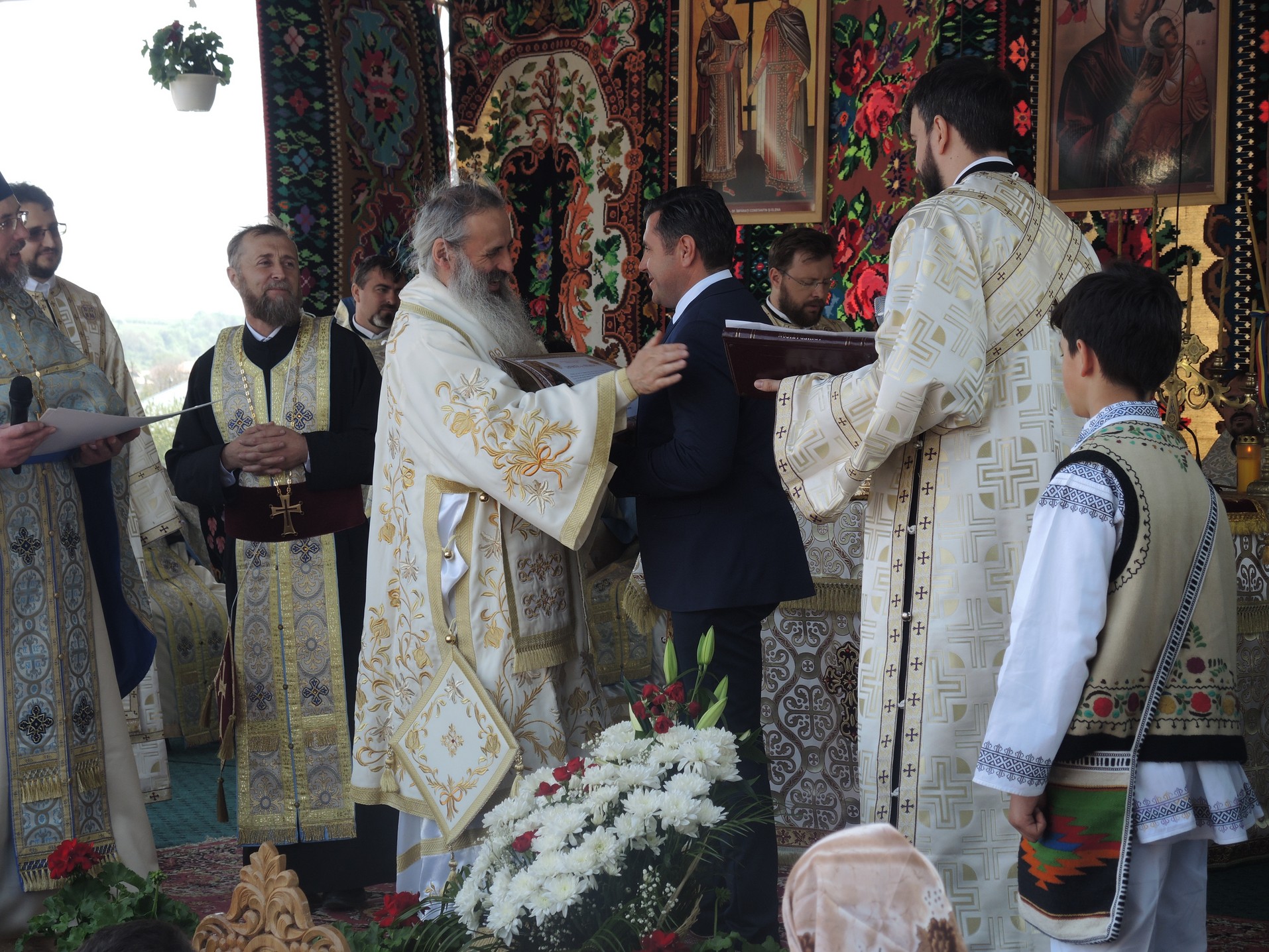 Resfințire de biserică la Crăcăoani: „Biserica este spitalul unde Doctorul este Dumnezeu” Resfințire de biserică la Crăcăoani: „Biserica este spitalul unde Doctorul este Dumnezeu”