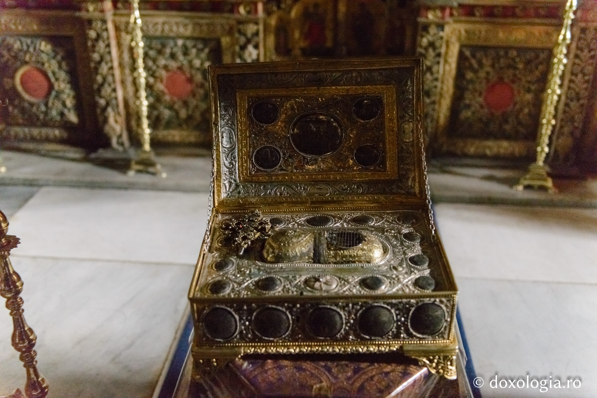 Moaștele Sfintei Ana / Foto: Pr. Silviu Cluci Moaștele Sfintei Ana de la Schitul „Sfânta Ana” – Athos