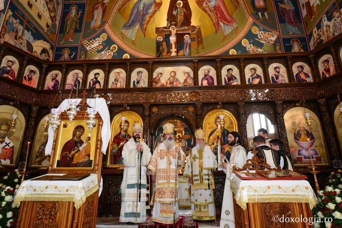 Prima Liturghie în cinstea Sfinților Sila, Paisie și Natan, la Sihăstria Putnei