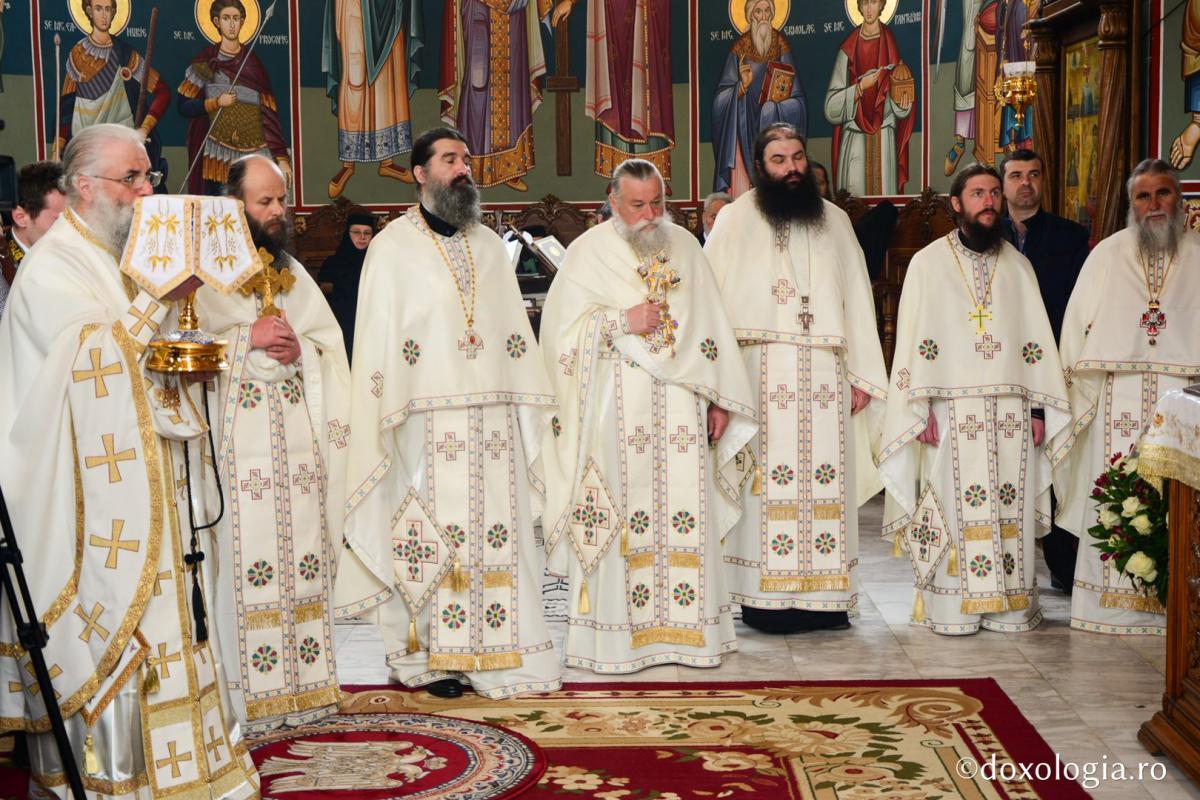 Prima Liturghie în cinstea Sfinților Sila, Paisie și Natan, la Sihăstria Putnei