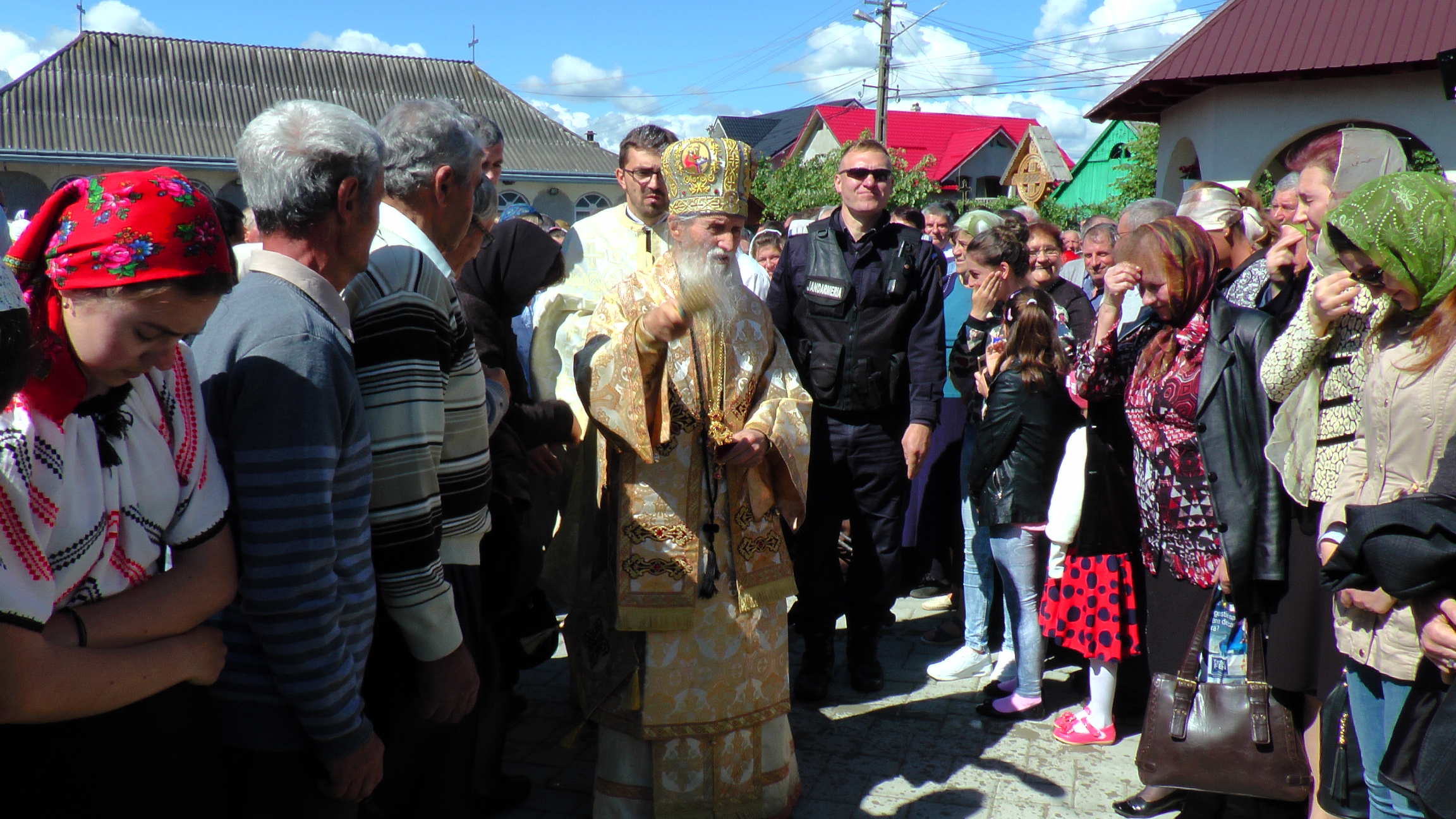 O nouă biserică în localitatea suceveană Baia
