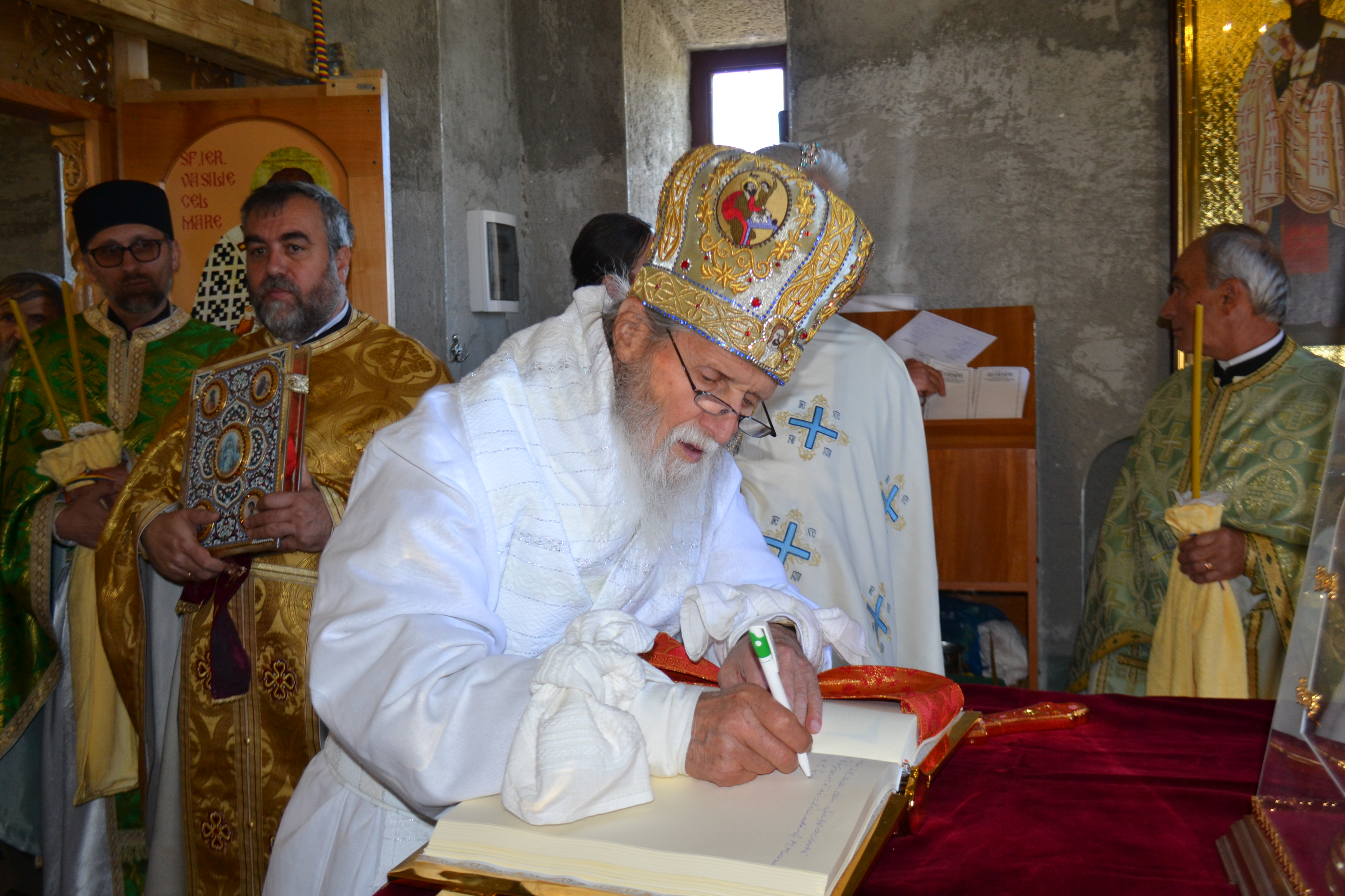 O nouă biserică în localitatea suceveană Baia