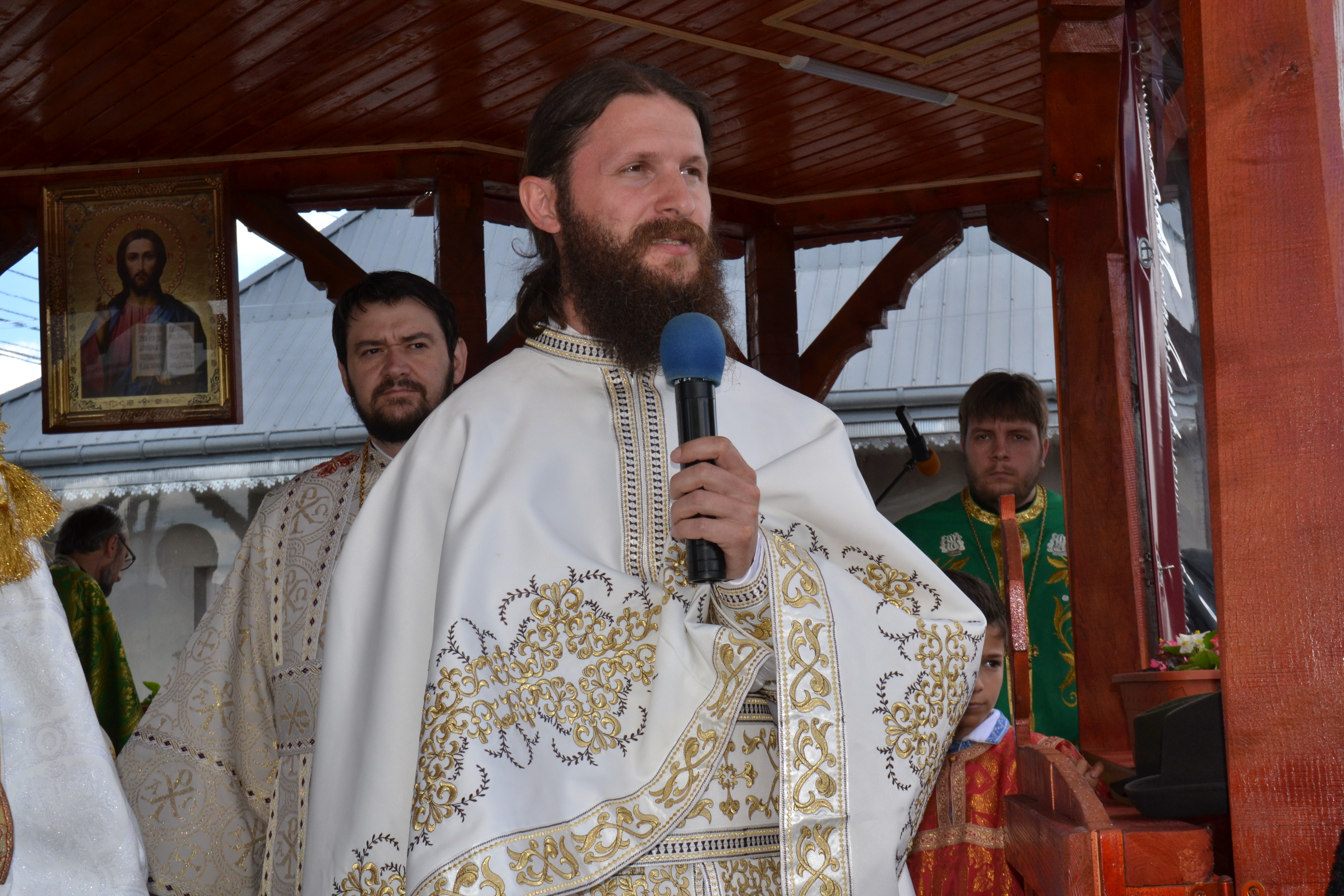 O nouă biserică în localitatea suceveană Baia