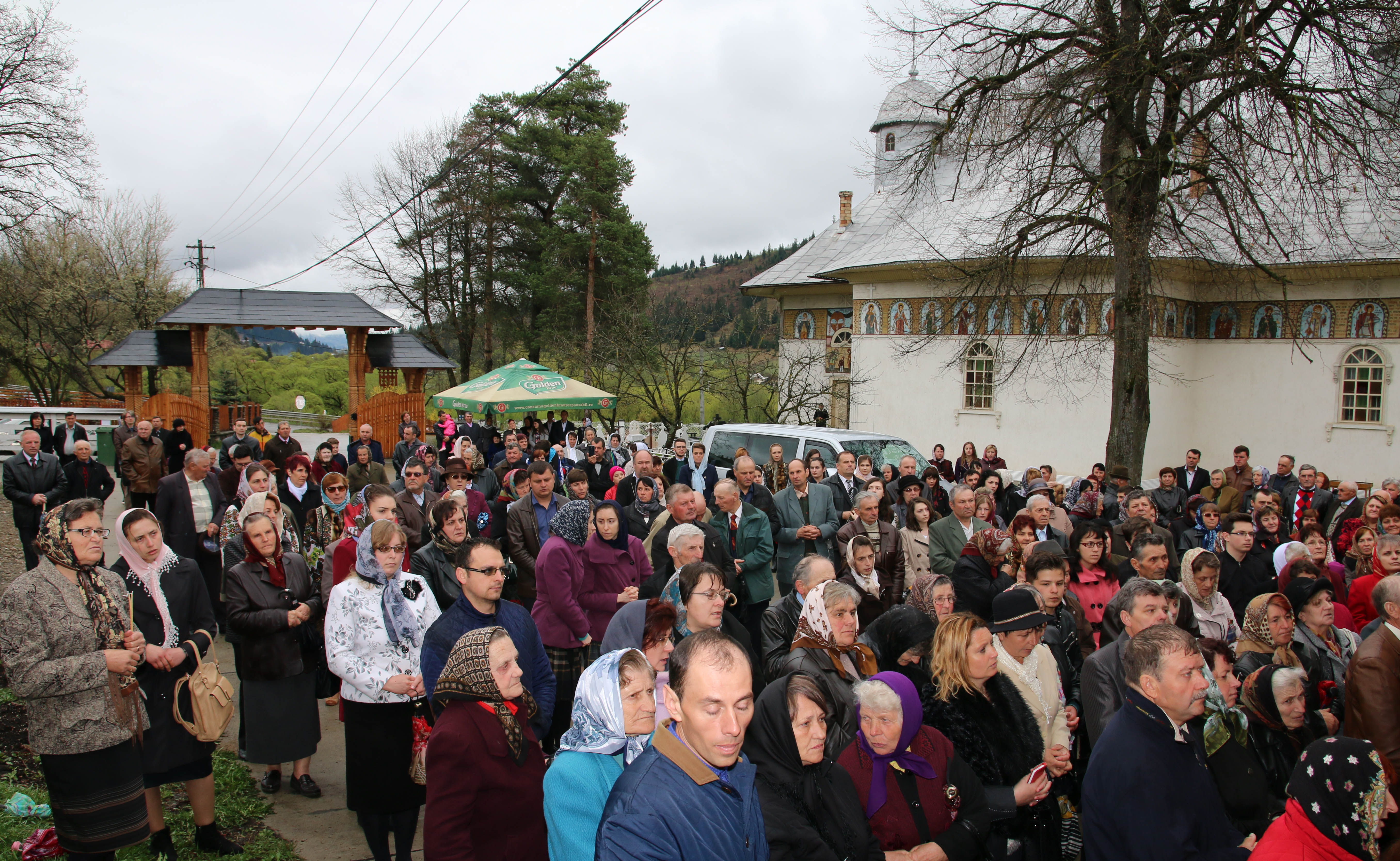 Liturghie arhierească la Mănăstirea Cămârzani