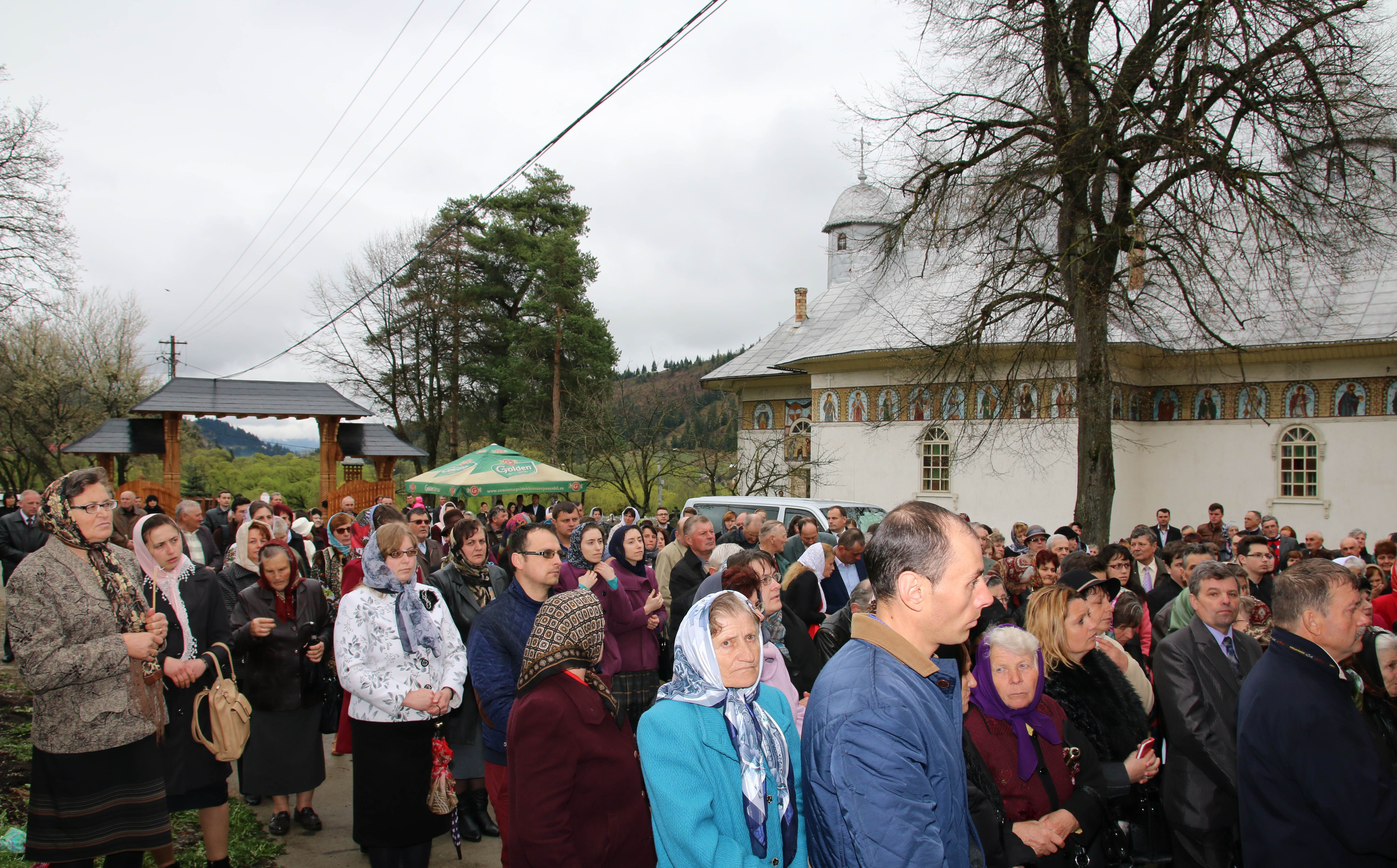 Liturghie arhierească la Mănăstirea Cămârzani