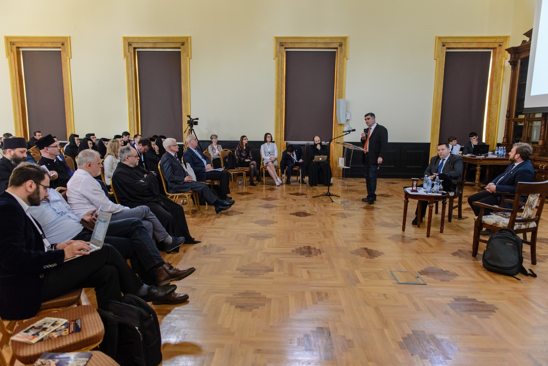 Simpozionul de la Iași: „Este nevoie de o continuă familiarizare cu ceea ce s-a întâmplat în închisori”