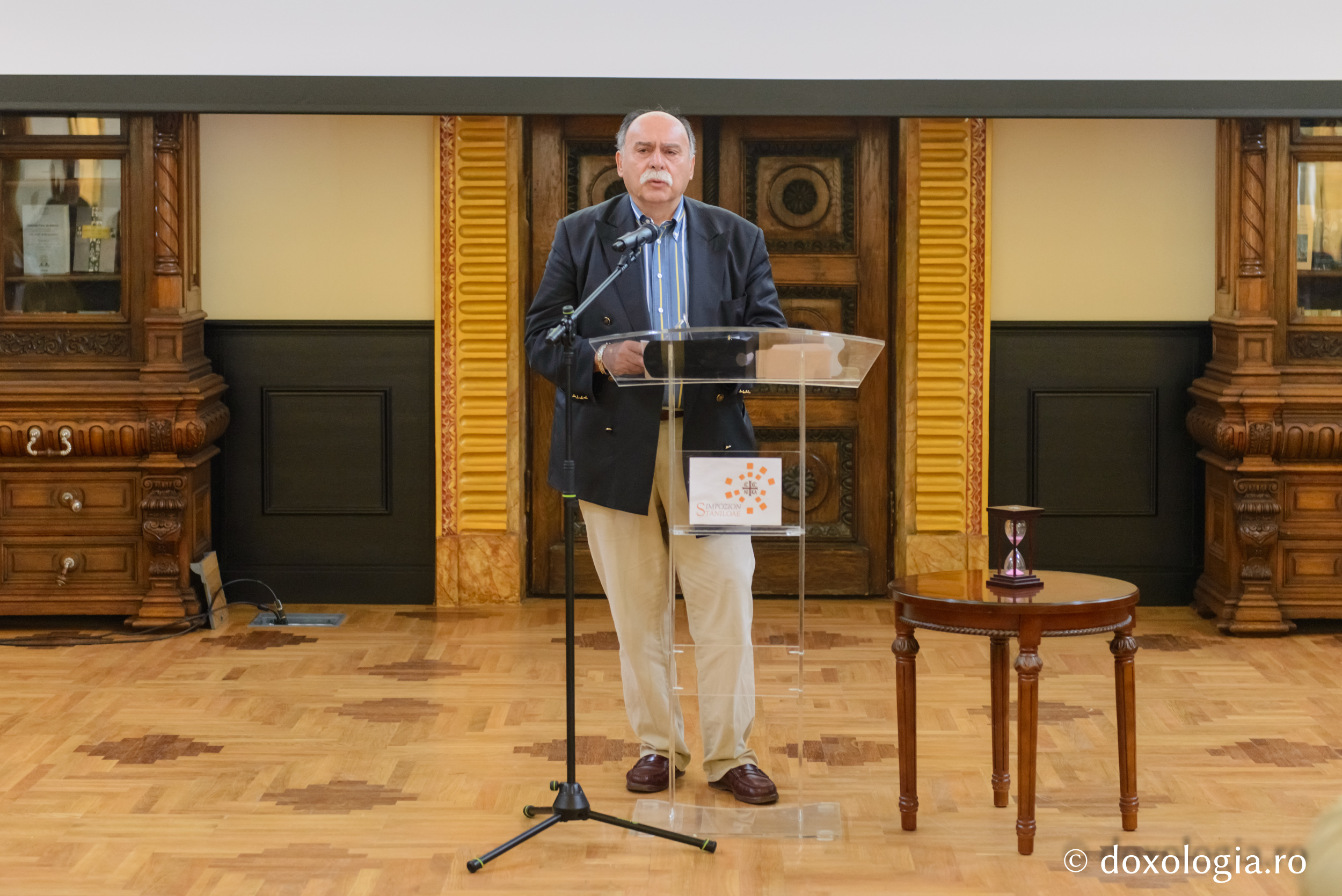 „Te-am iubit şi te iubesc, Românie, deşi tu ai rămas recunoscătoare călăilor noştri!“