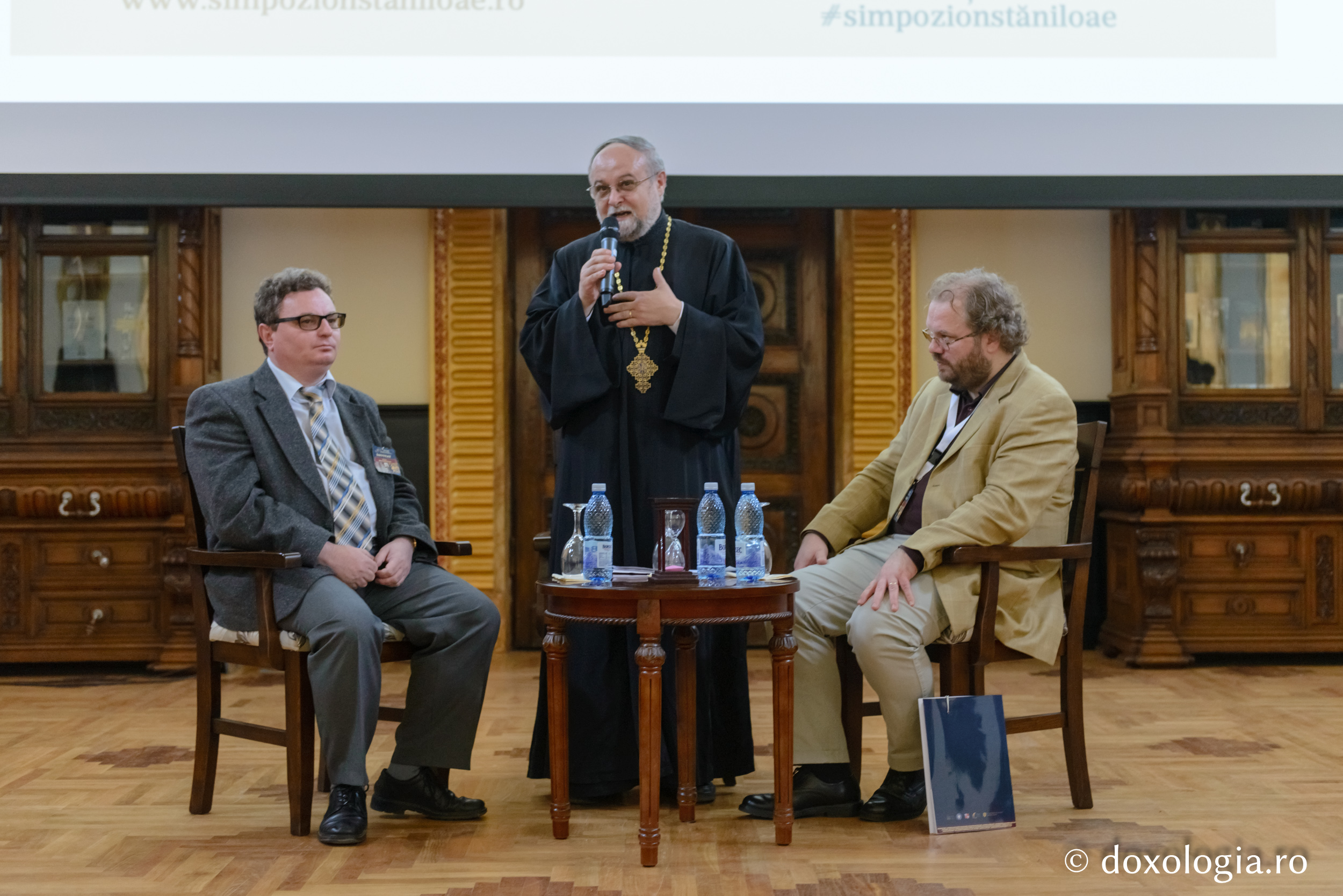 „Te-am iubit şi te iubesc, Românie, deşi tu ai rămas recunoscătoare călăilor noştri!“