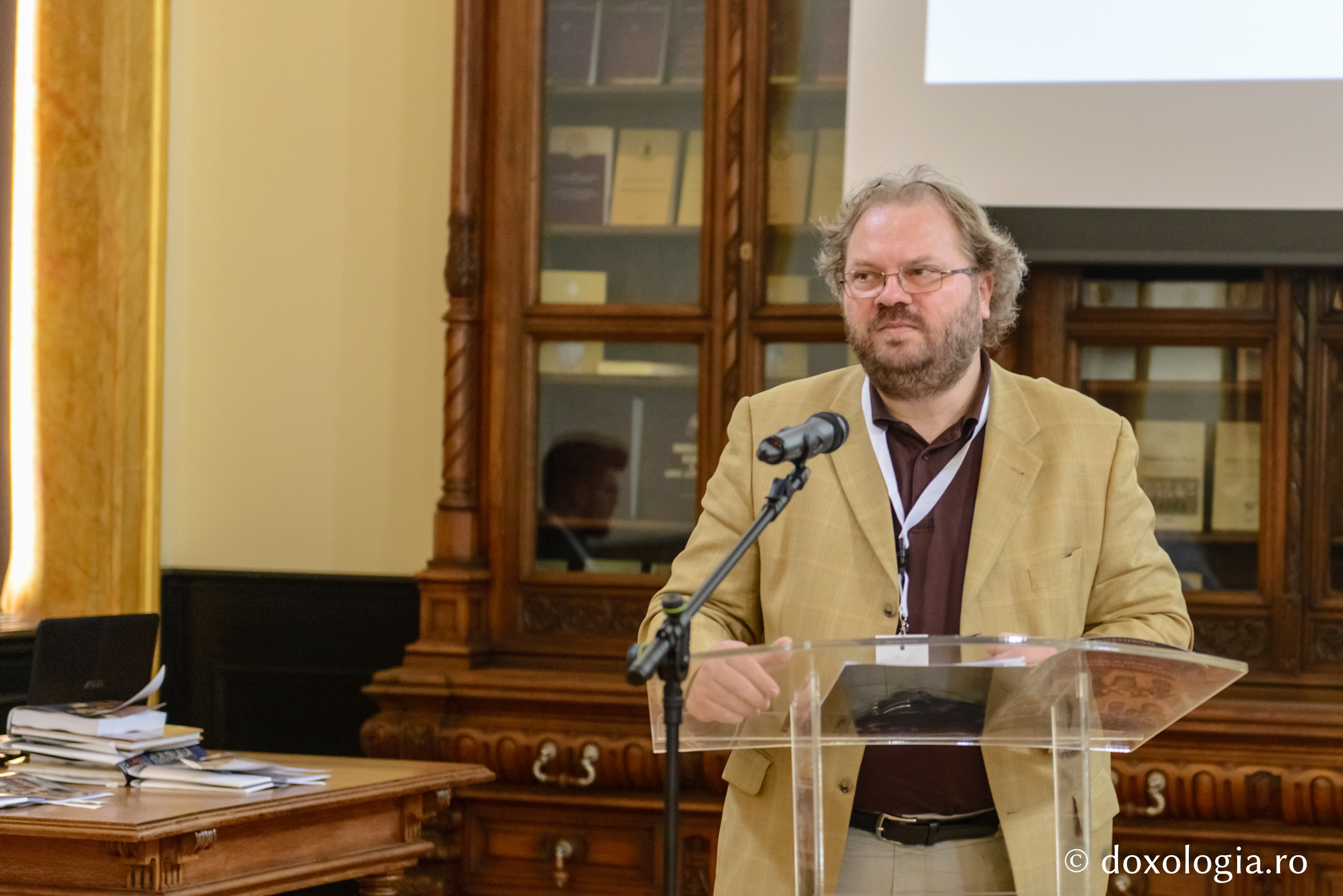 „Te-am iubit şi te iubesc, Românie, deşi tu ai rămas recunoscătoare călăilor noştri!“