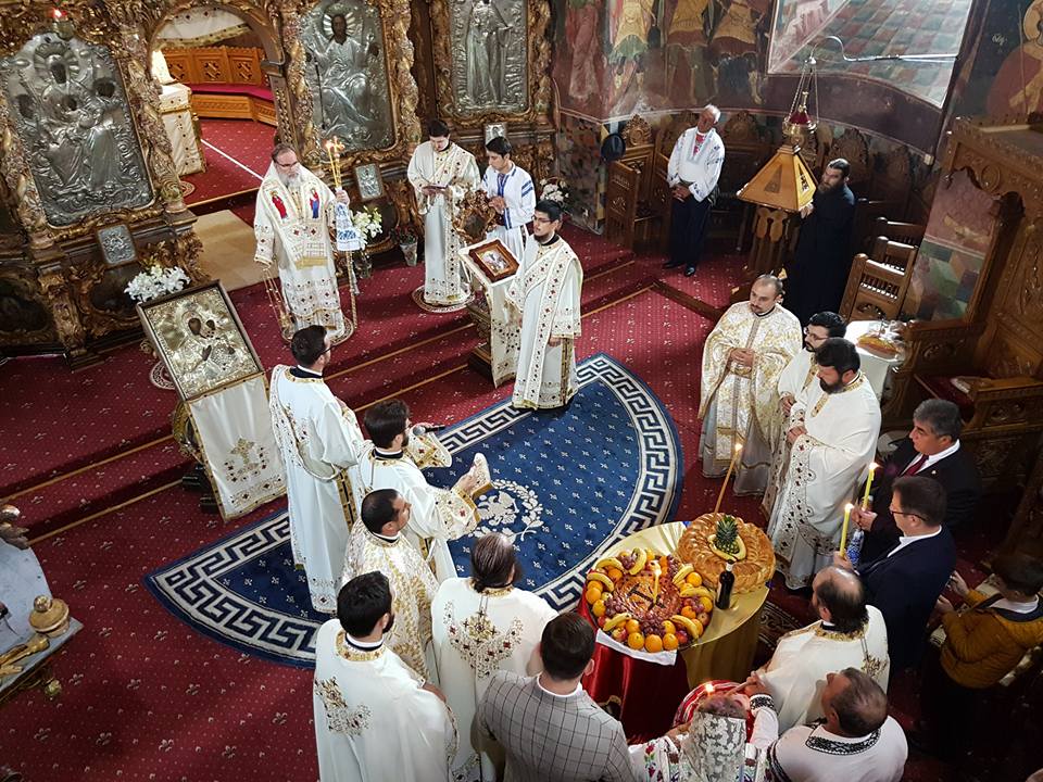 Înălţarea Domnului la Catedrala Arhiepiscopală din Roman Înălţarea Domnului la Catedrala Arhiepiscopală din Roman