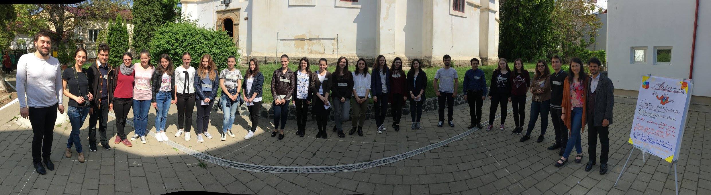 Traininguri pentru formarea animatorilor „Taberei din Pridvorul Satului”