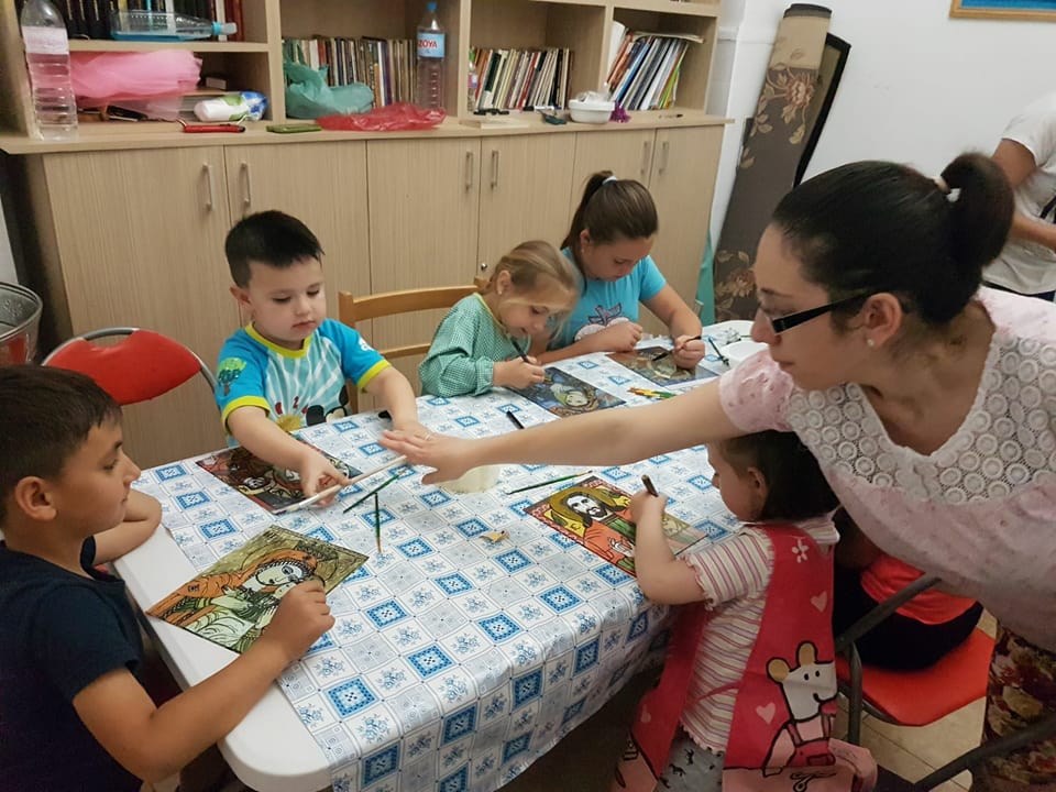 Atelier de pictură pe sticlă, în Parohia „Sfântul Efrem cel Nou” din Torrent - Spania