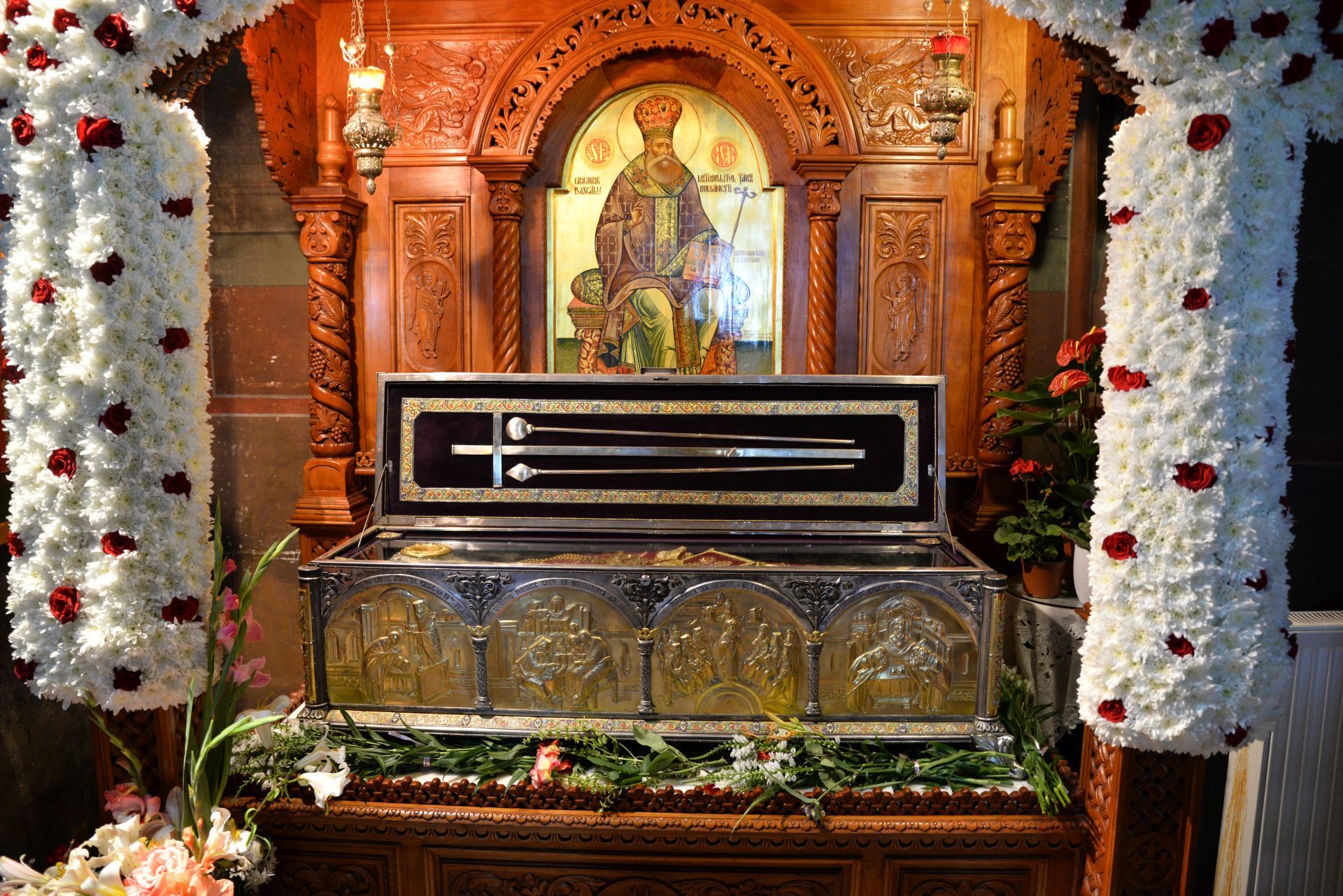 Sfântul Ierarh Grigorie Dascălul, cinstit la Mănăstirea Căldărușani