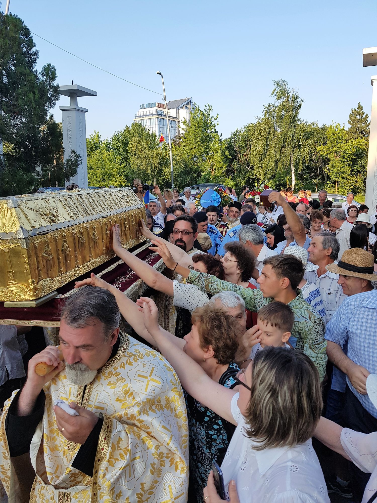 Manifestări religioase la Biserica „Sfinţii Apostoli“ din Bacău