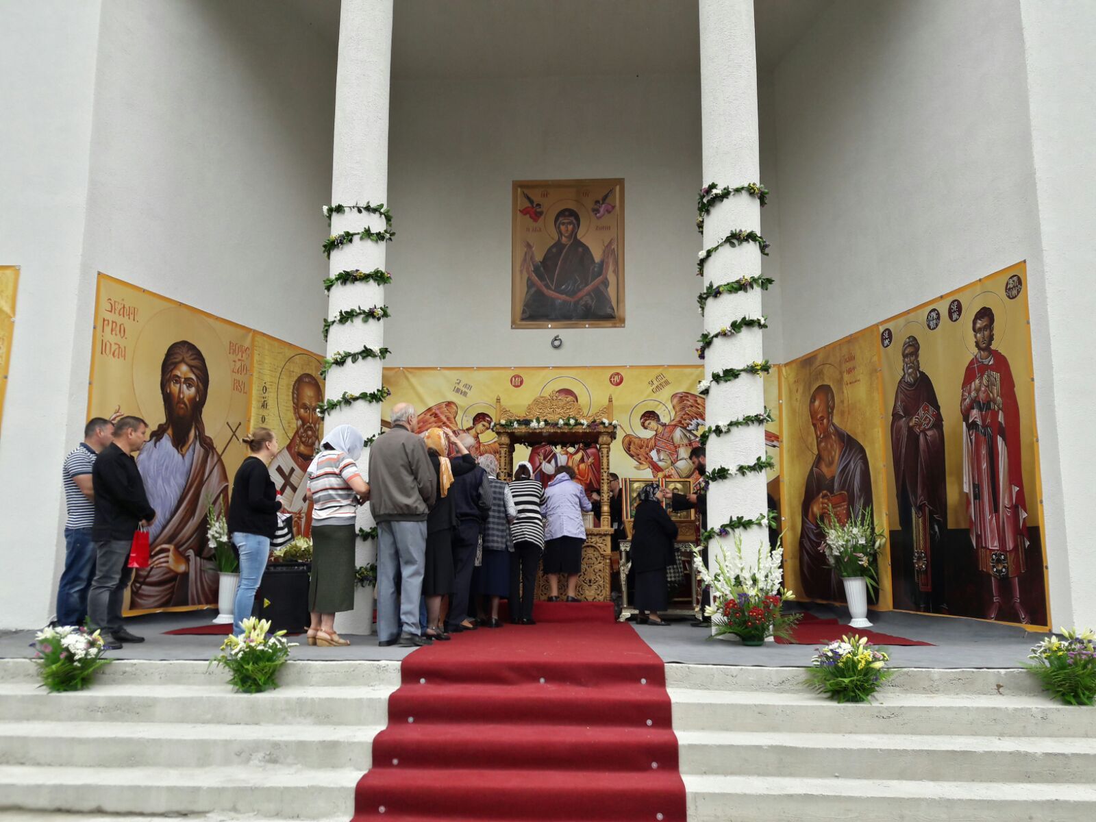 Brâul Maicii Domnului a ajuns în Bucureşti