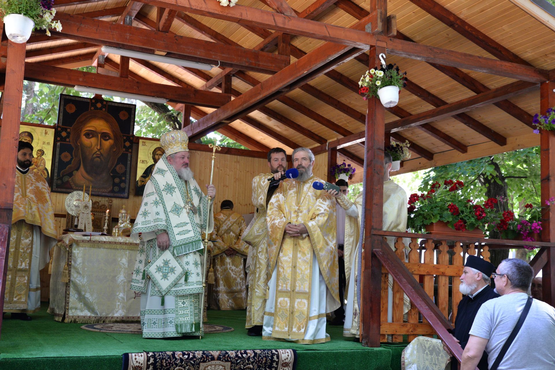 Sfântul Ierarh Grigorie Dascălul, cinstit la Mănăstirea Căldărușani