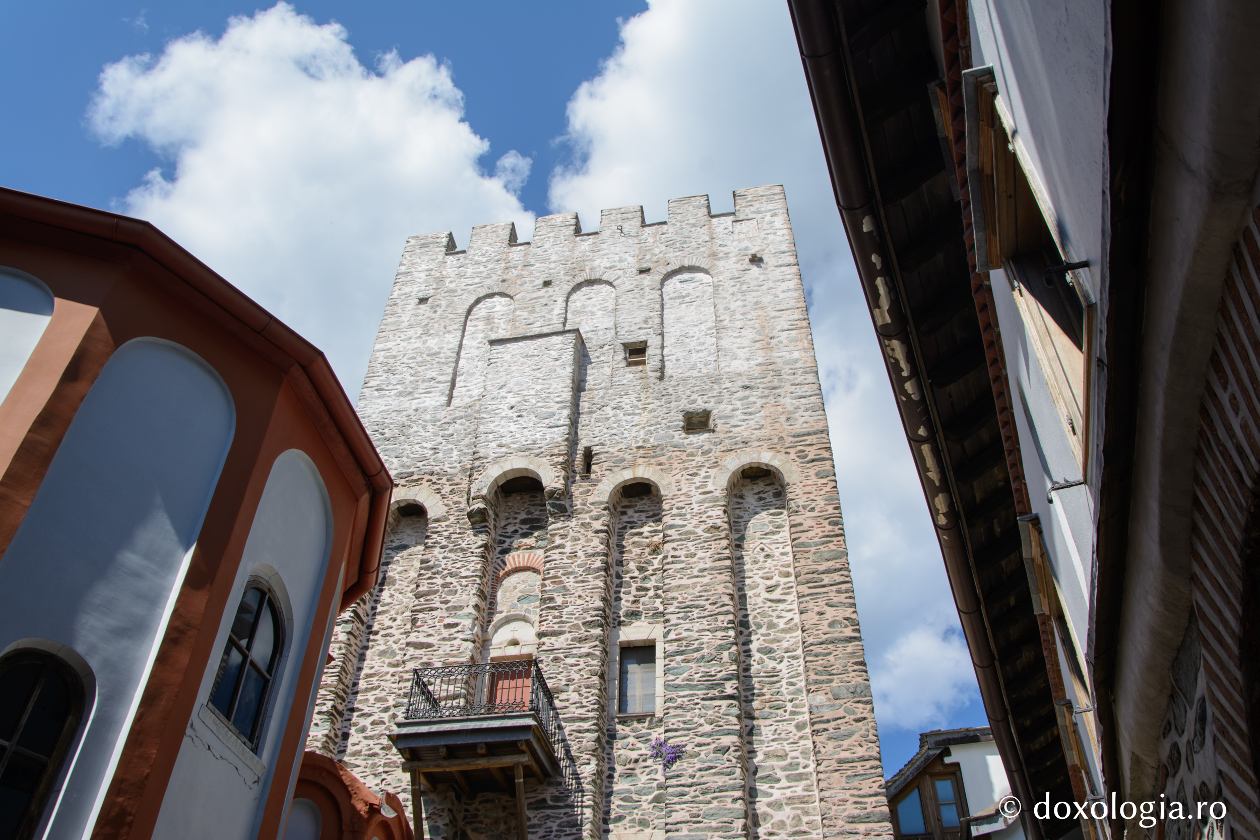 Turnul de apărare al Mănăstirii Dionisiu