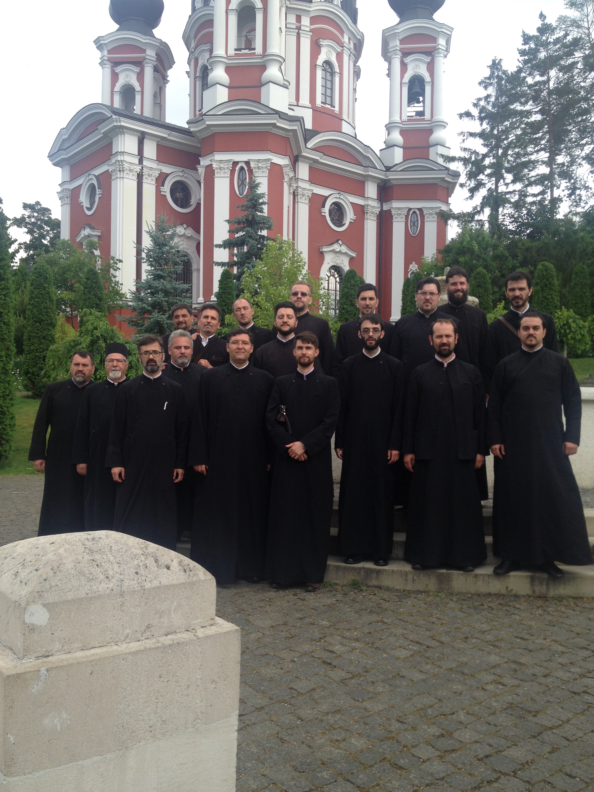 Corala „Apostolii”, în pelerinaj la Mitropolia Basarabiei