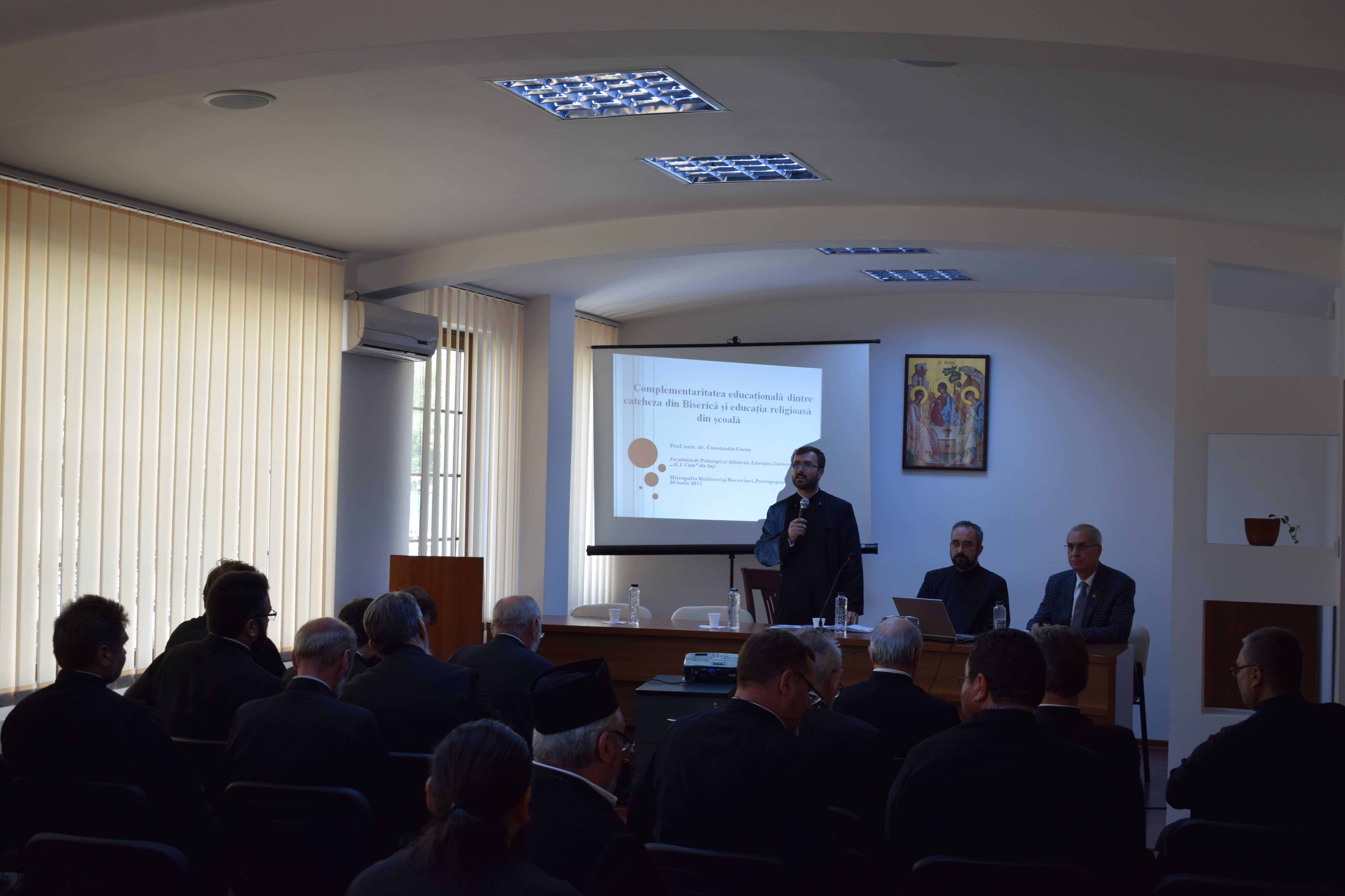 Rolul Bisericii şi al Şcolii în formarea religioasă a unei comunităţi