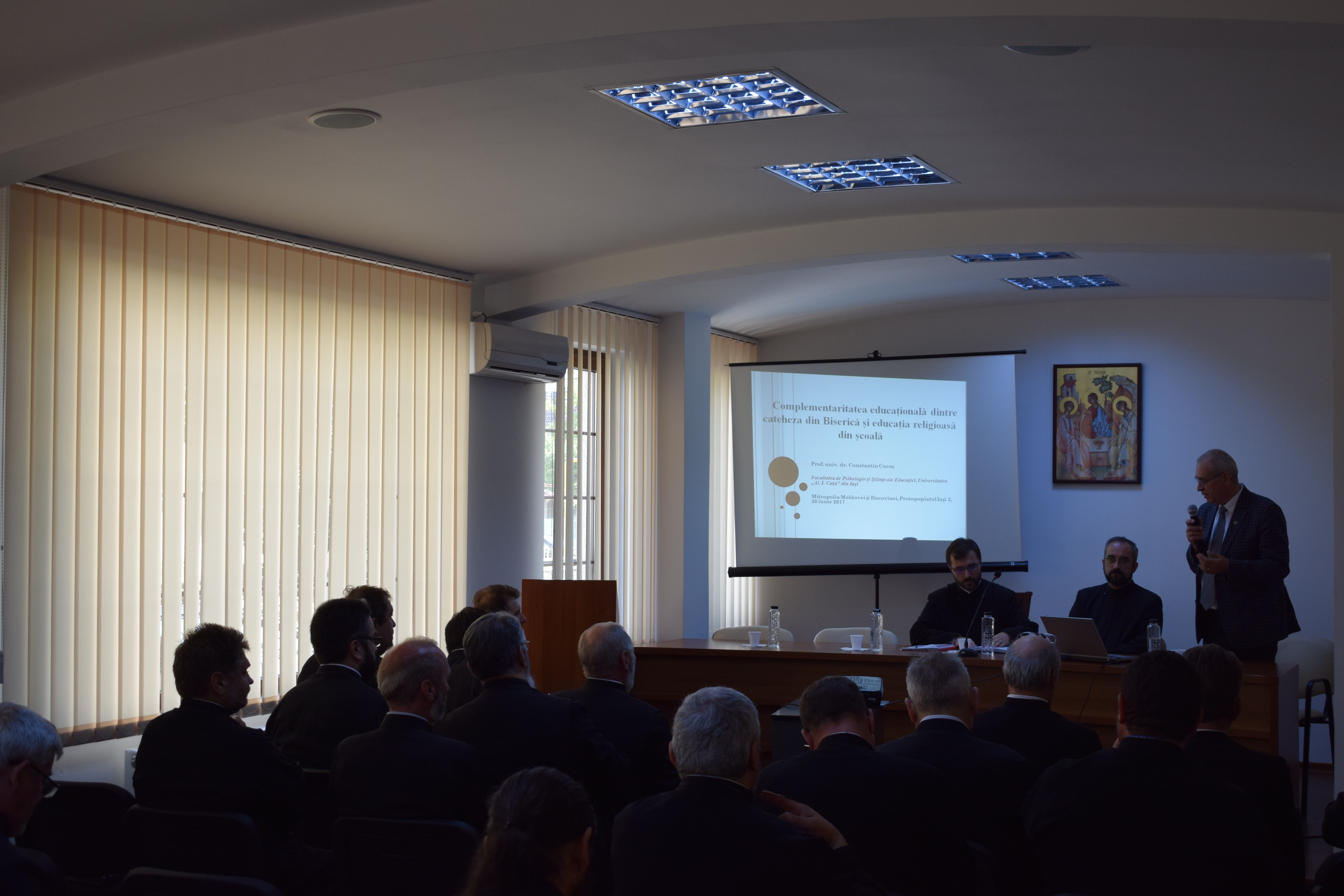 Rolul Bisericii şi al Şcolii în formarea religioasă a unei comunităţi